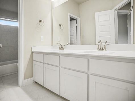 1808 Barrix Court Desoto TX 75115