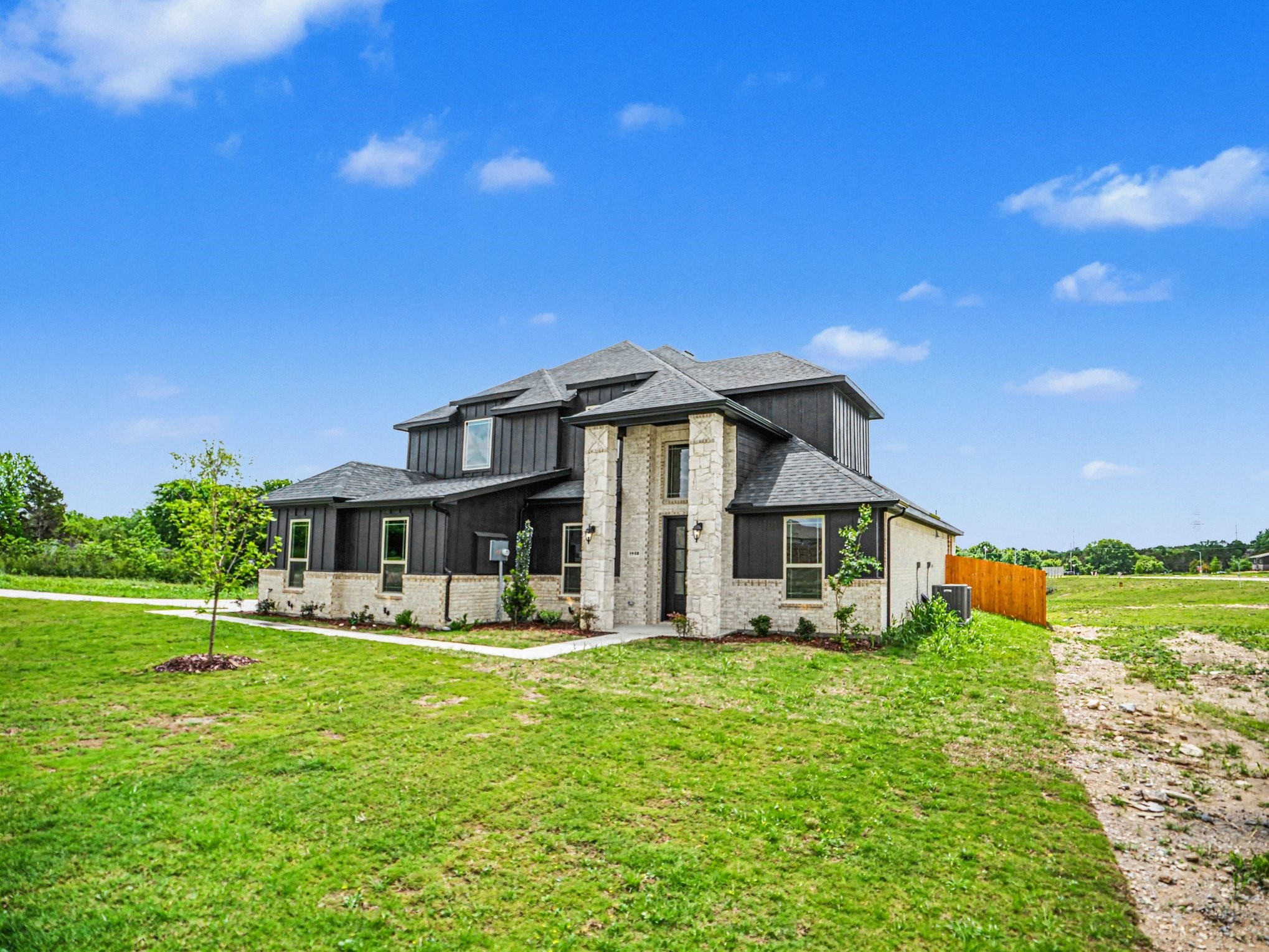 1808 Barrix Court Desoto TX 75115
