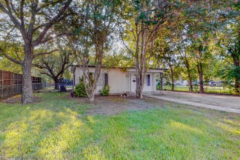 917 N Elm Street Lancaster TX 75146