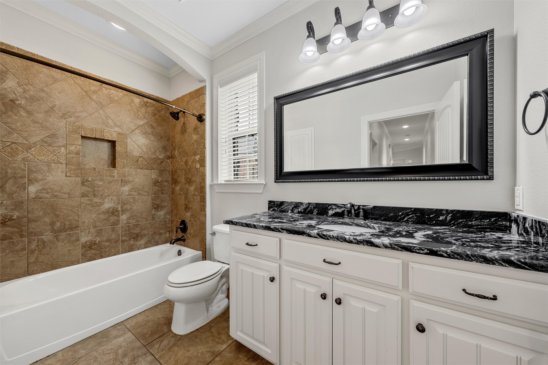 144 Ellis Farm Road Hewitt TX 76643