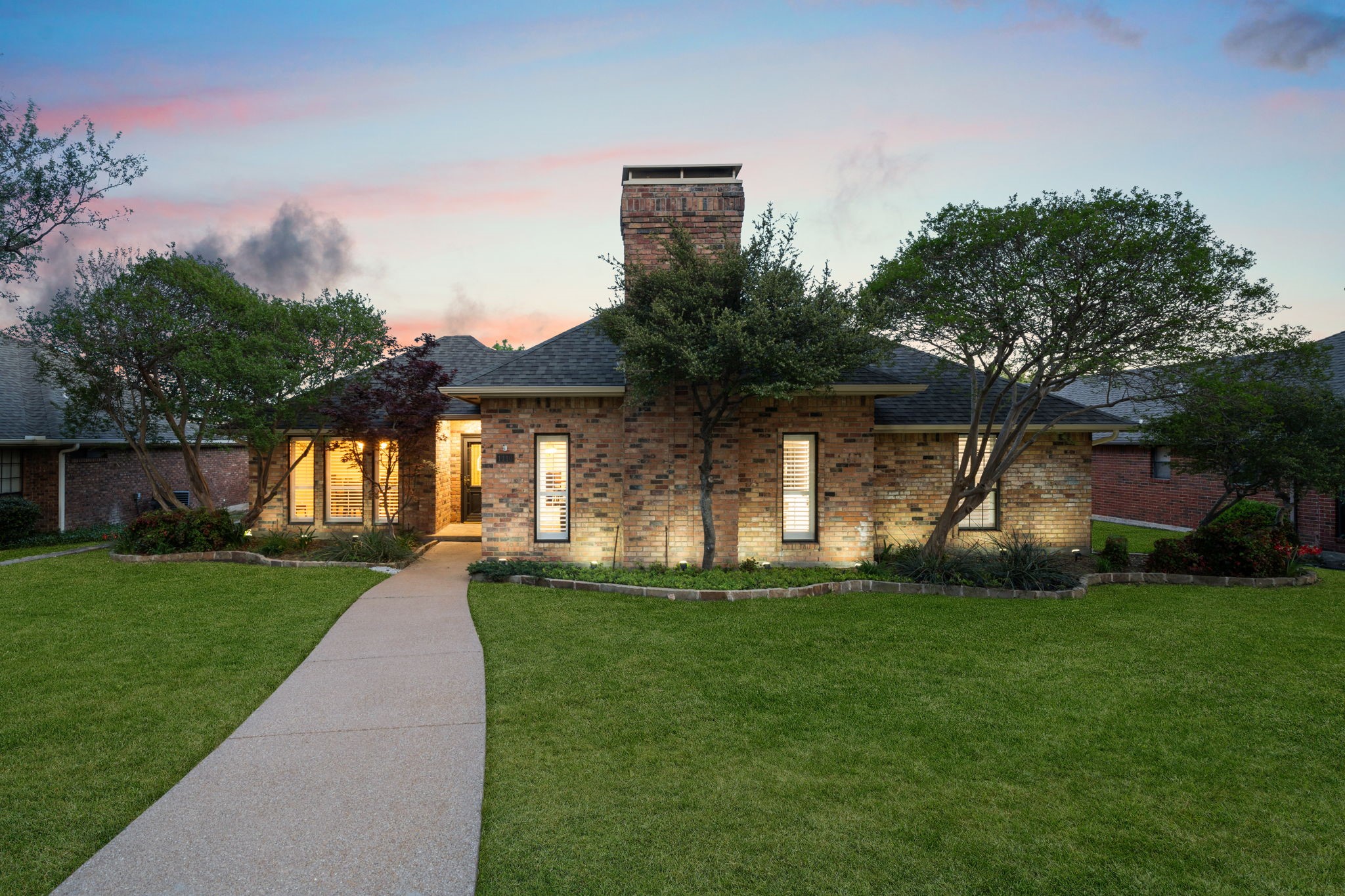 1110 Seminary Ridge Garland TX 75043
