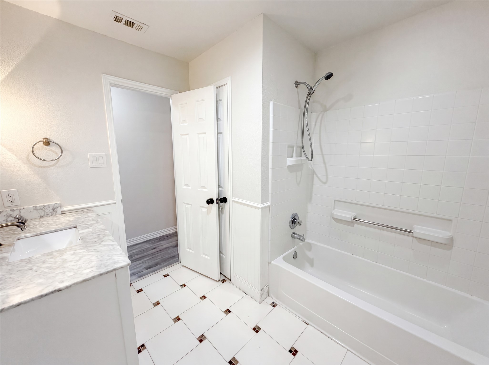 111 Forest Park Lane Red Oak TX 75154