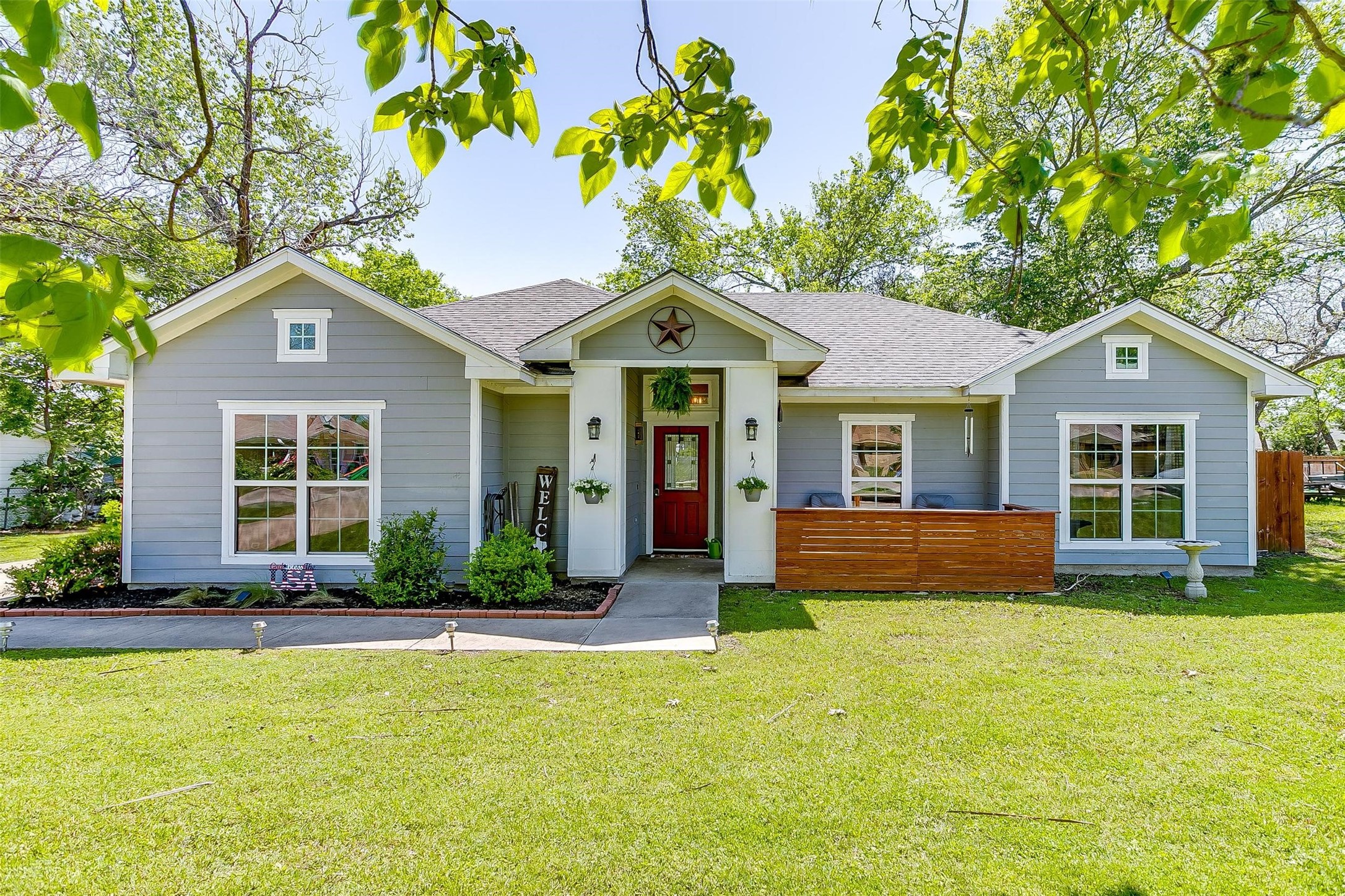 104 E Criddle Street Waxahachie TX 75165