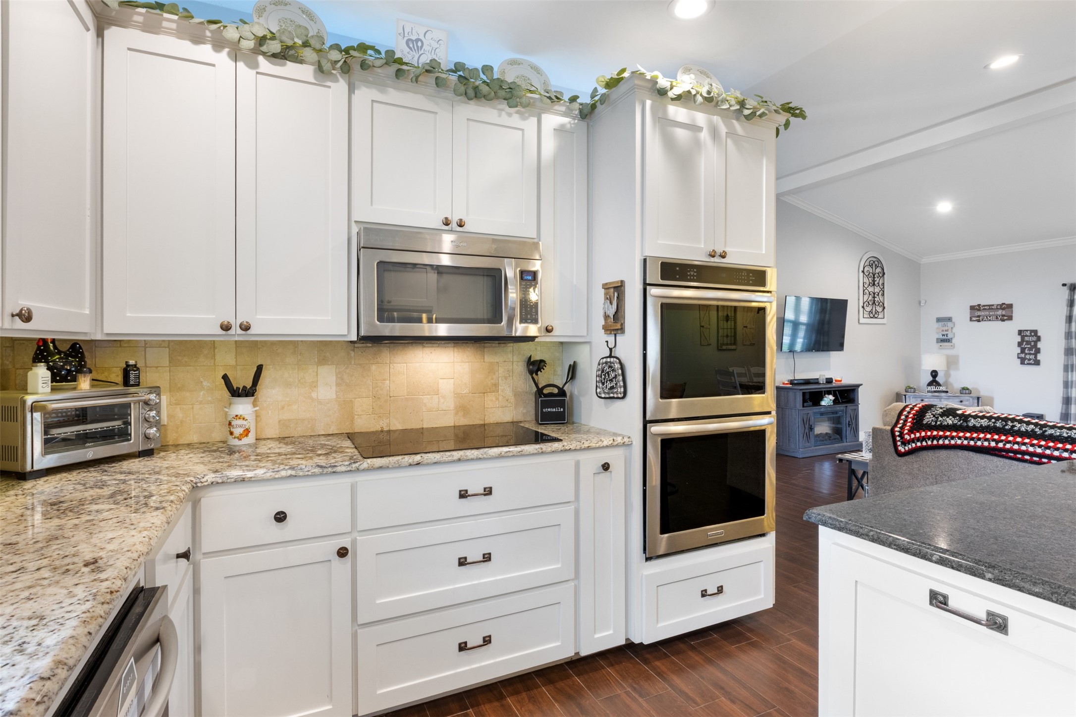 141 Eagle Point Cove Kingsland TX 78639