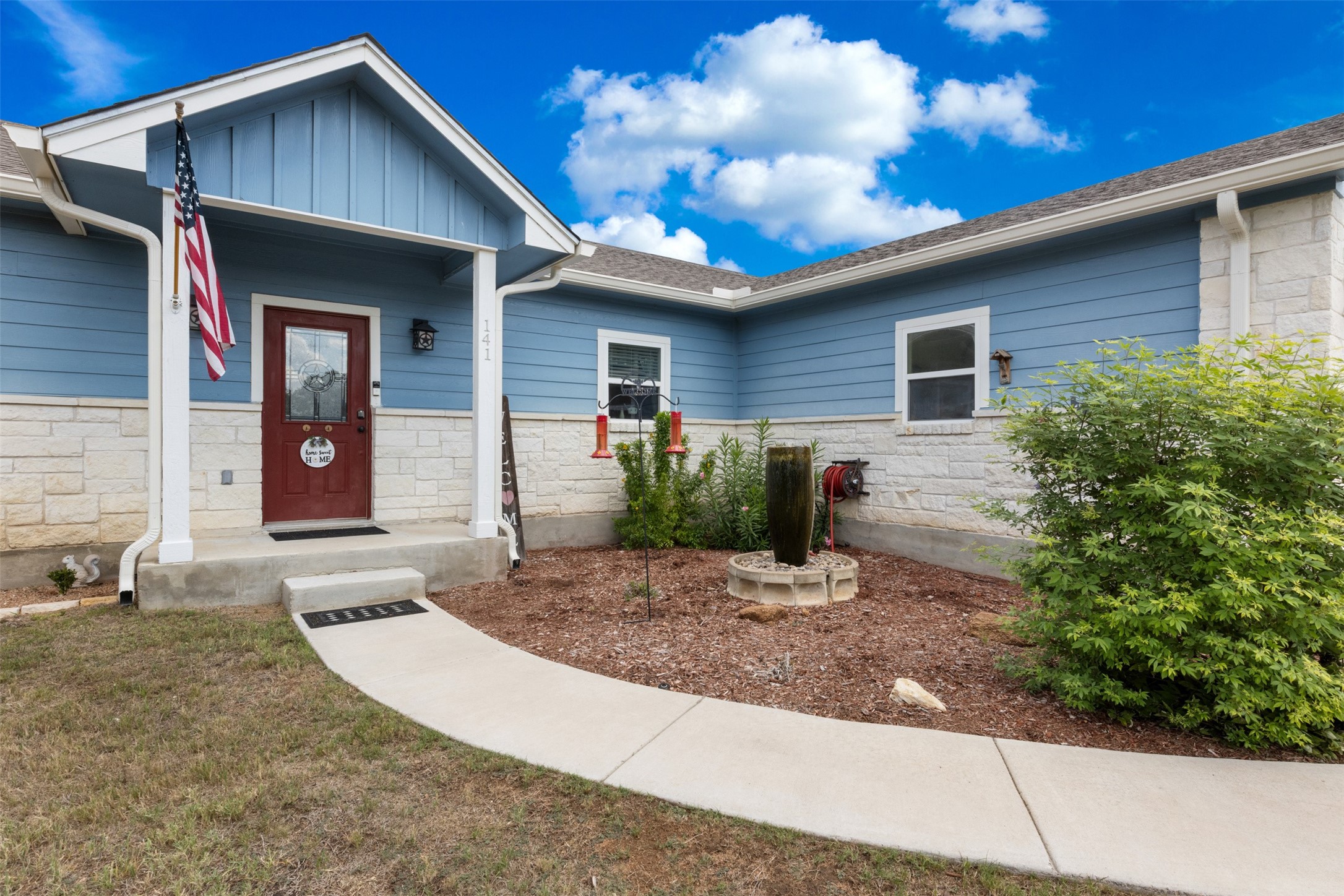141 Eagle Point Cove Kingsland TX 78639