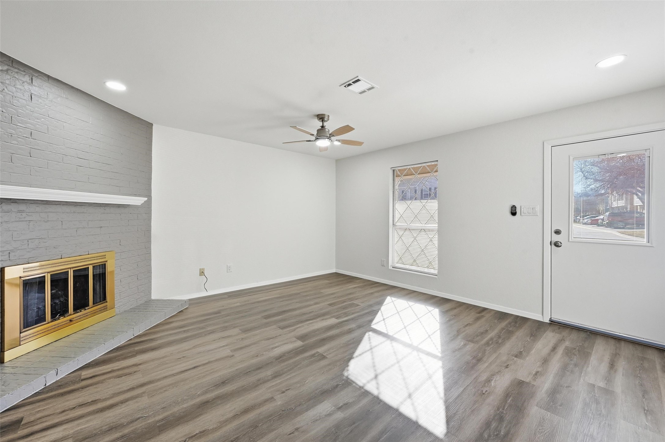 73 Winchester Drive Euless TX 76039