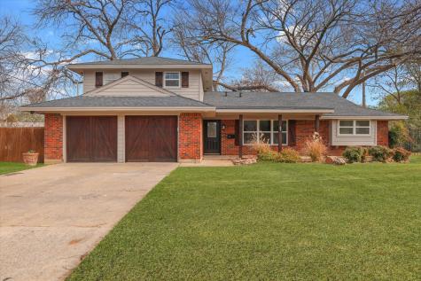 611 Ravenwood Drive Arlington TX 76013