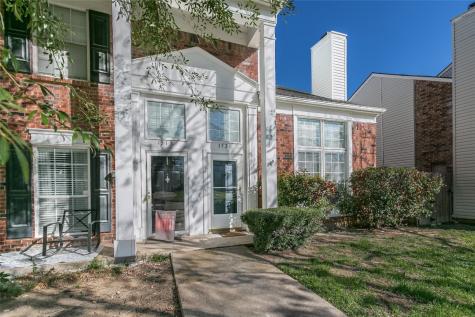 1521 Creek Bank Lane Arlington TX 76014