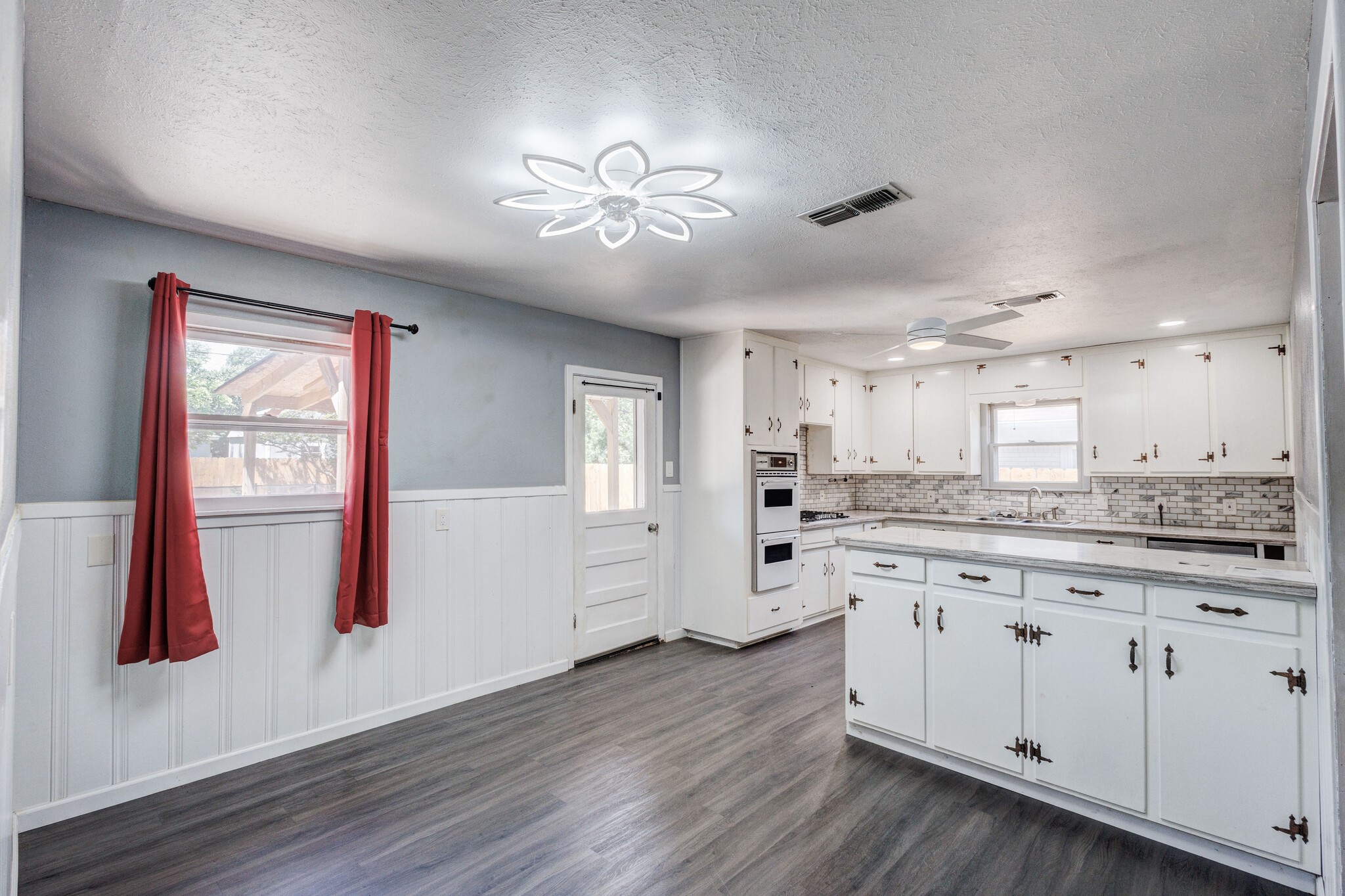 852 Odie Drive White Settlement TX 76108