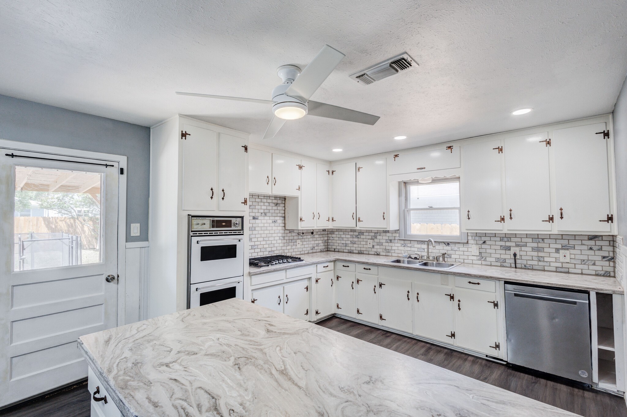 852 Odie Drive White Settlement TX 76108