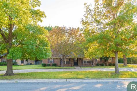 603 Oakpark Drive Brownwood TX 76801