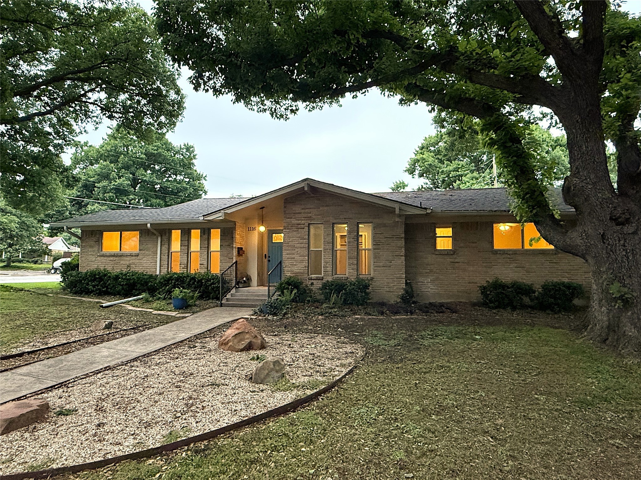 1116 Elizabeth Lane Richardson TX 75080