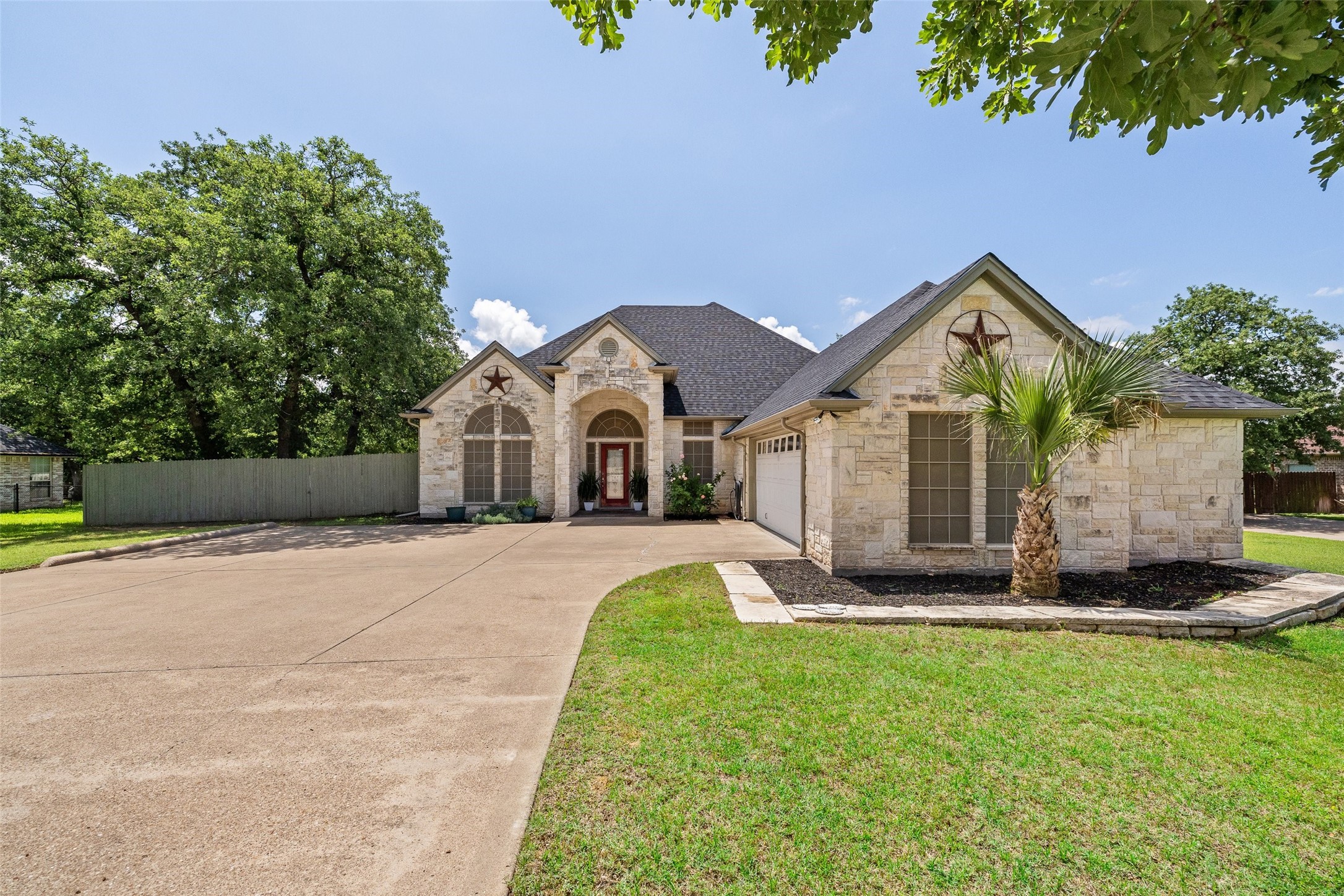6705 Forest Oaks Court Granbury TX 76049