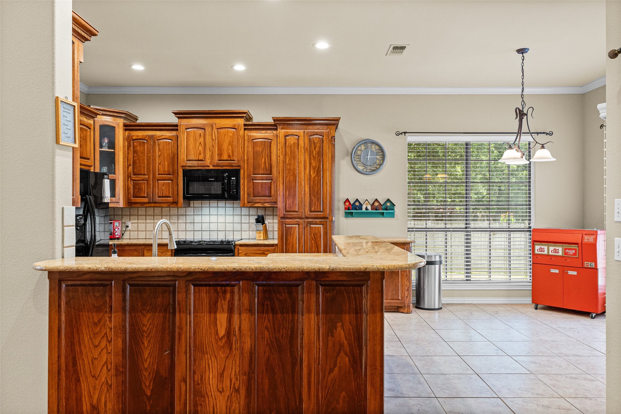 6705 Forest Oaks Court Granbury TX 76049