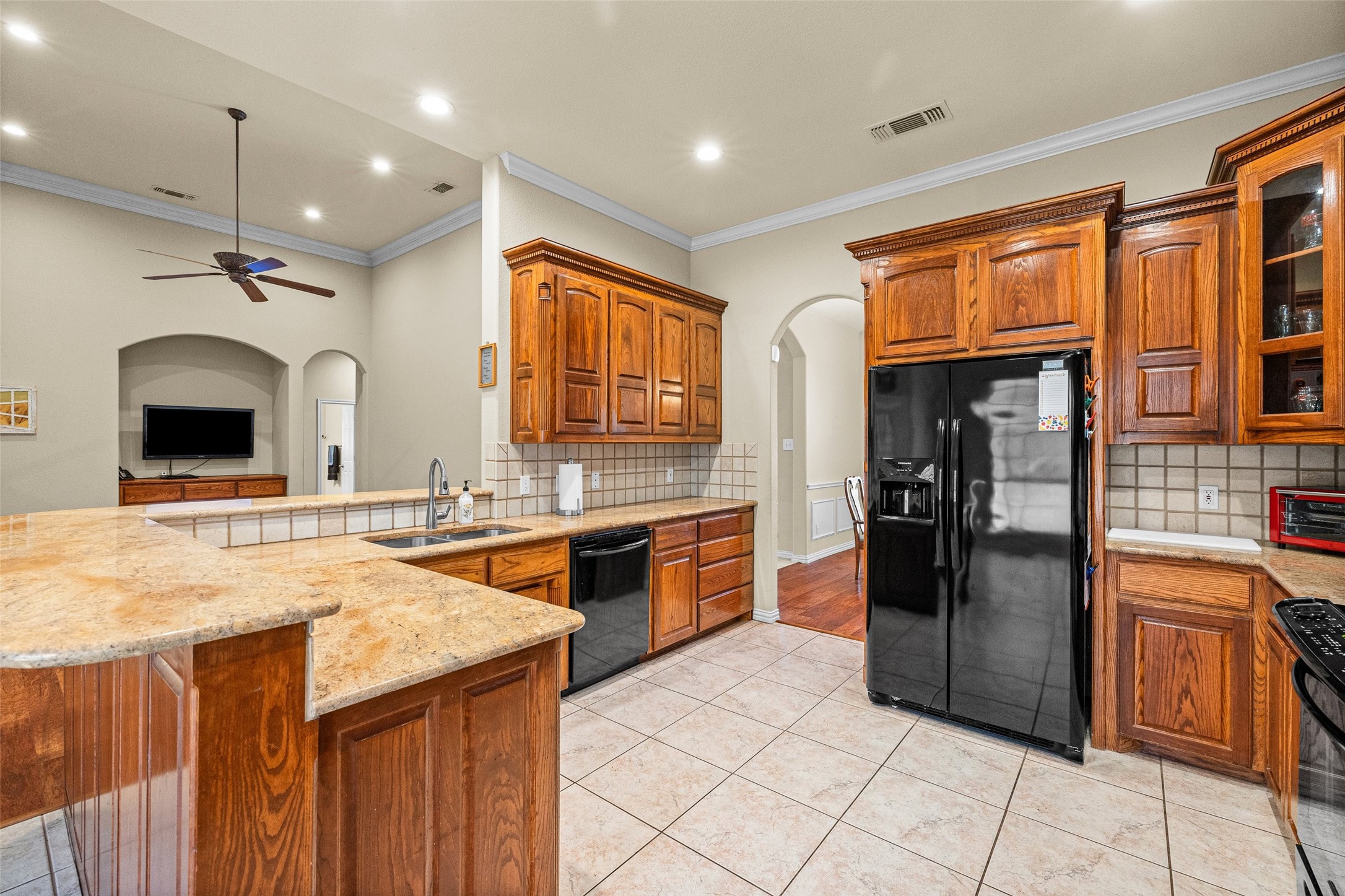 6705 Forest Oaks Court Granbury TX 76049