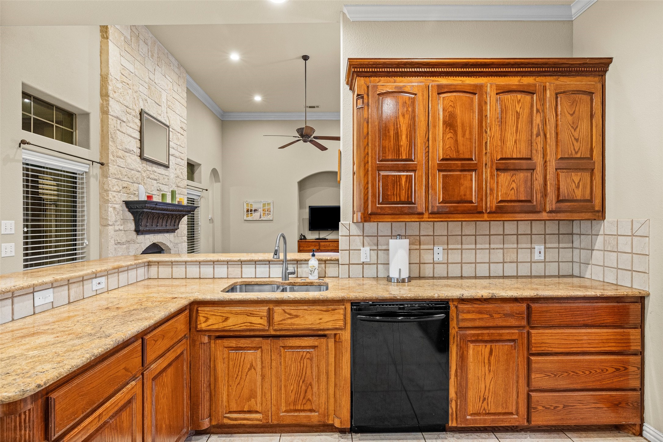 6705 Forest Oaks Court Granbury TX 76049