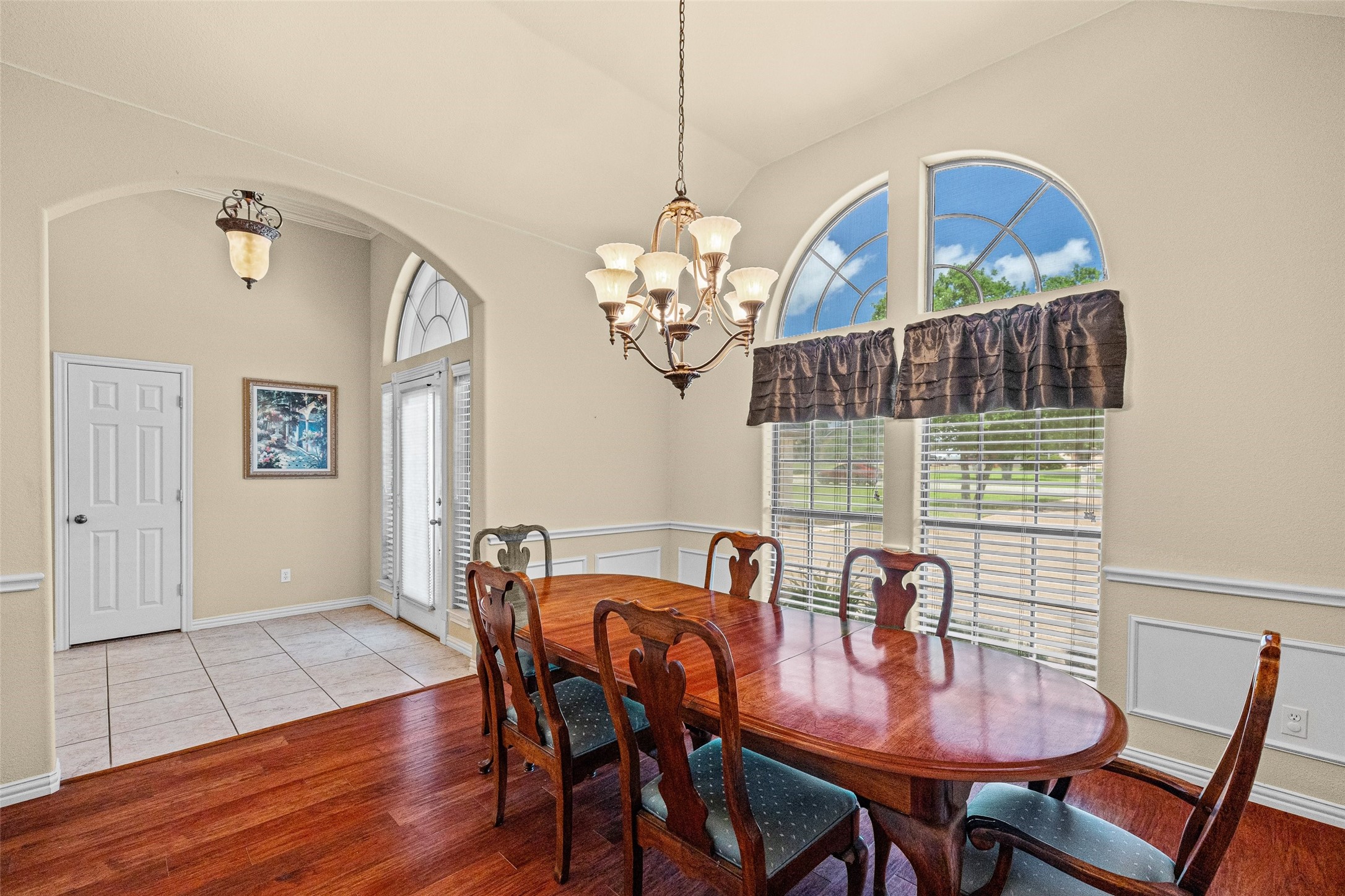 6705 Forest Oaks Court Granbury TX 76049
