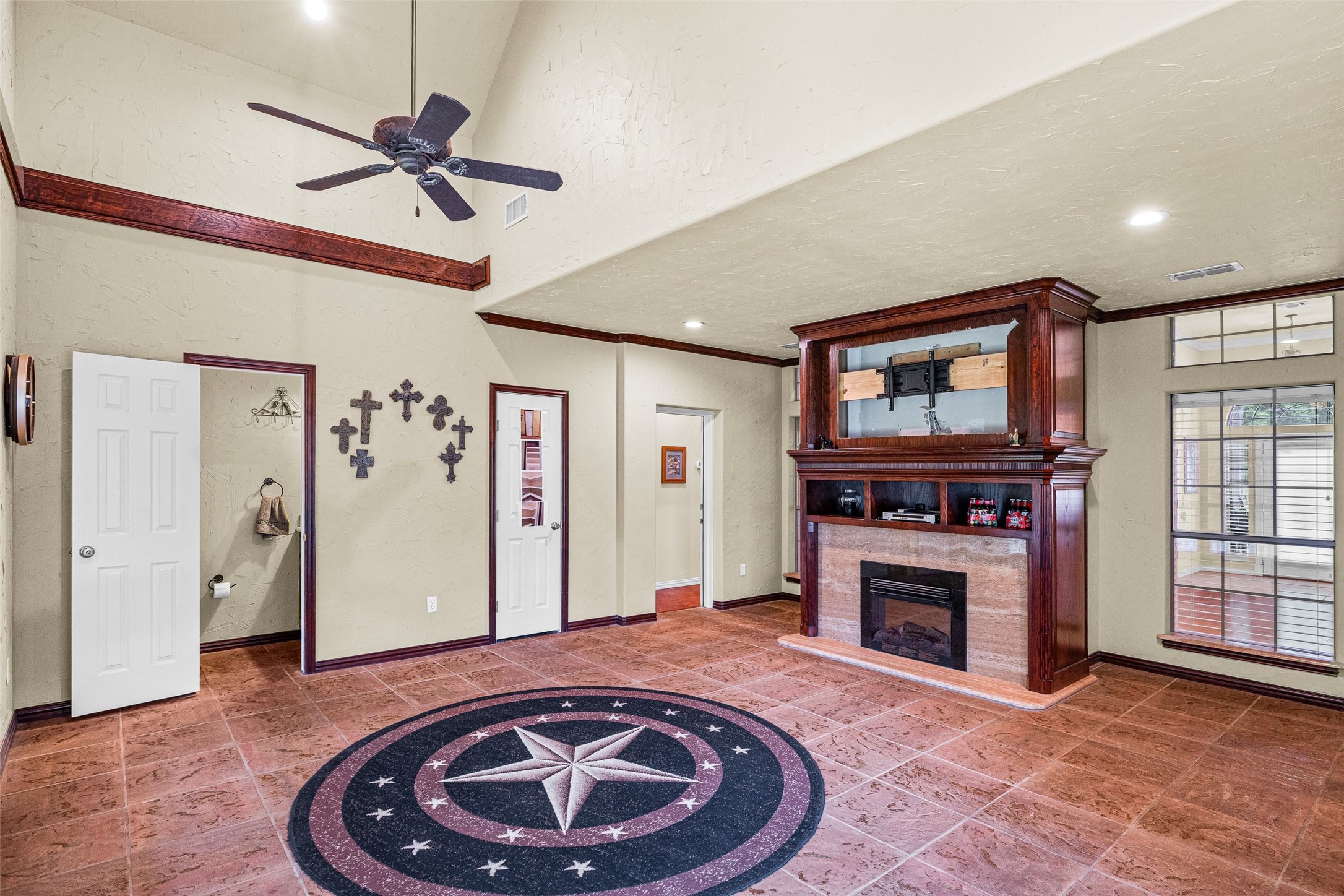 6705 Forest Oaks Court Granbury TX 76049