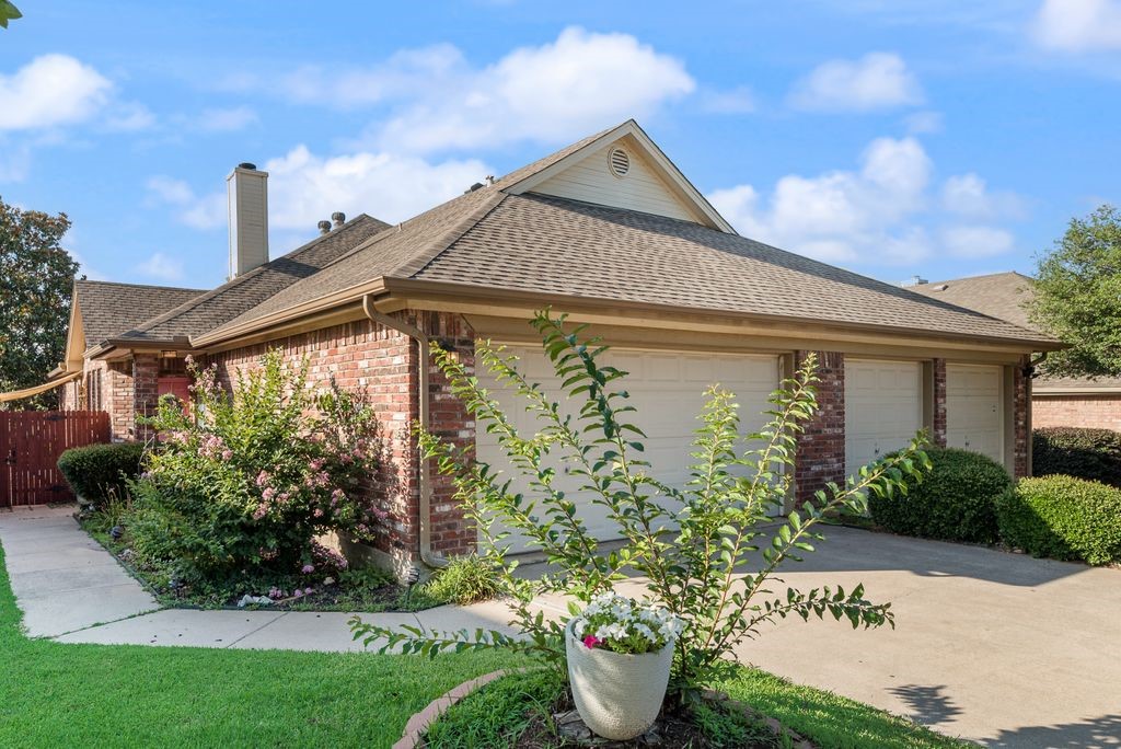 3205 Cape Cod Court Arlington TX 76017