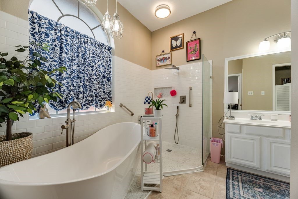 3205 Cape Cod Court Arlington TX 76017