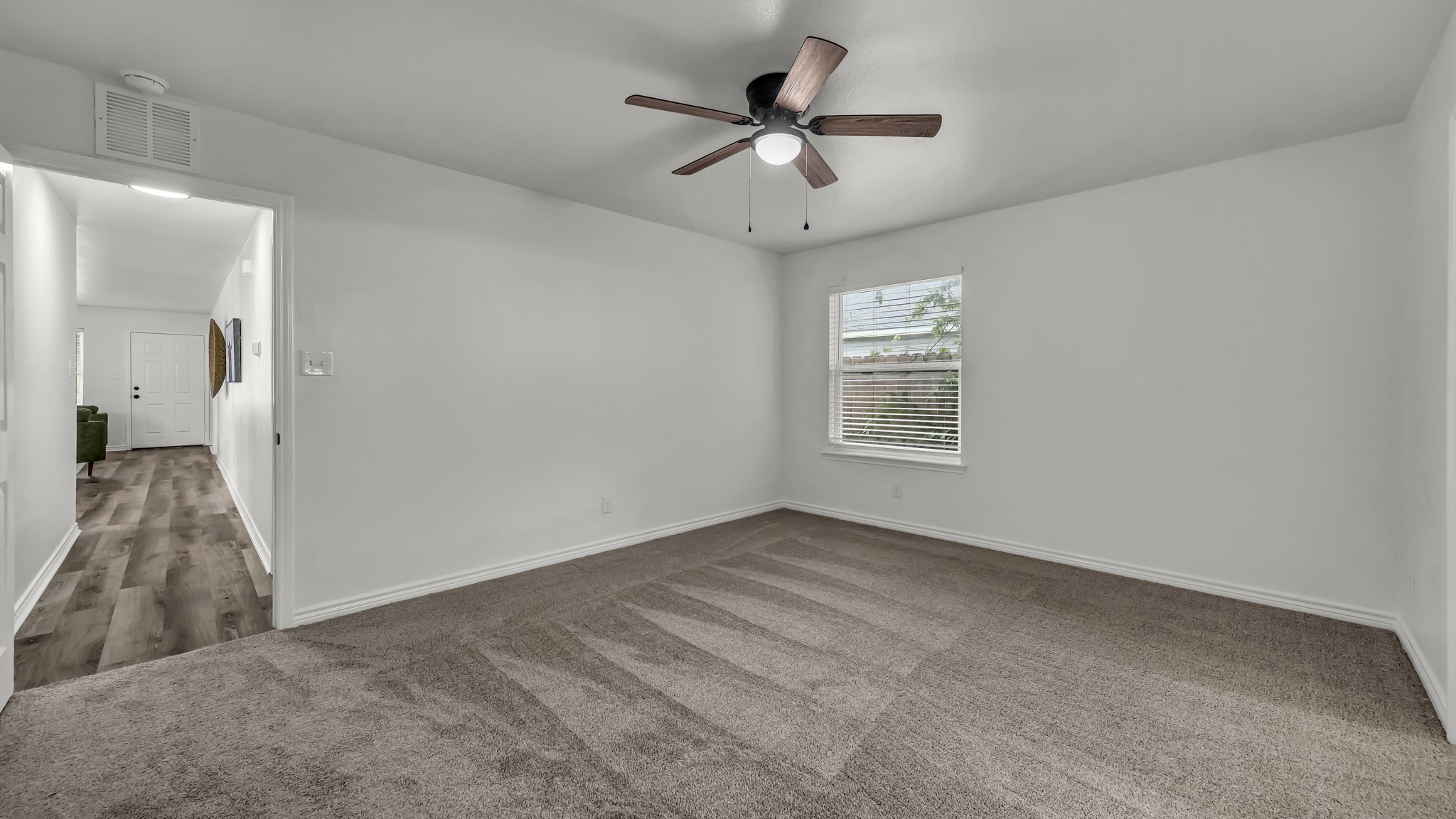 1415 N Elm Street Weatherford TX 76086