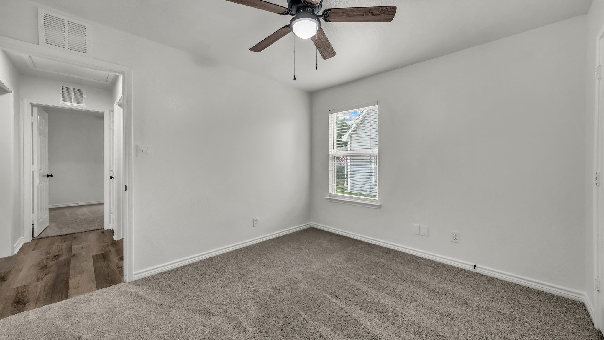 1415 N Elm Street Weatherford TX 76086