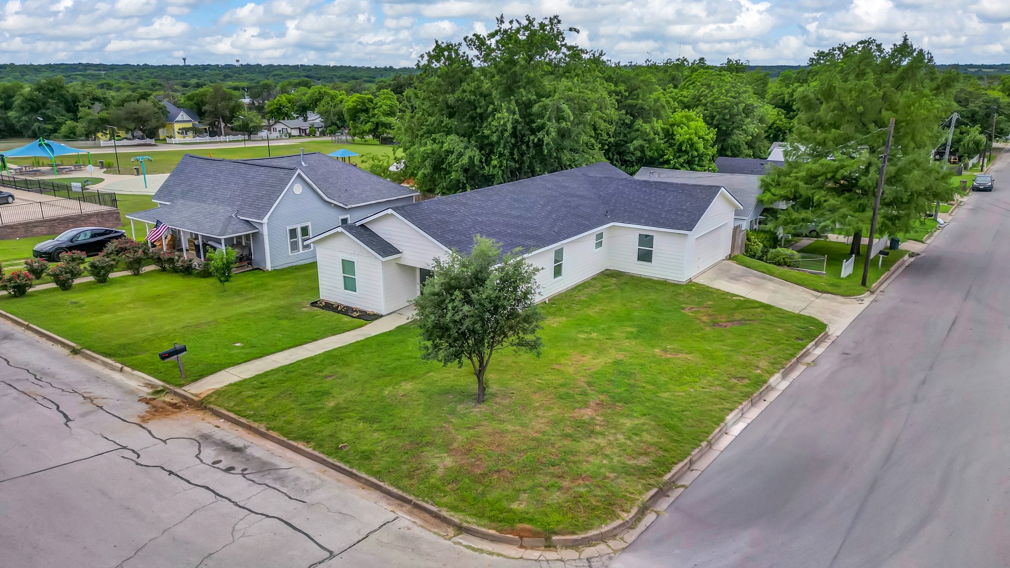 1415 N Elm Street Weatherford TX 76086