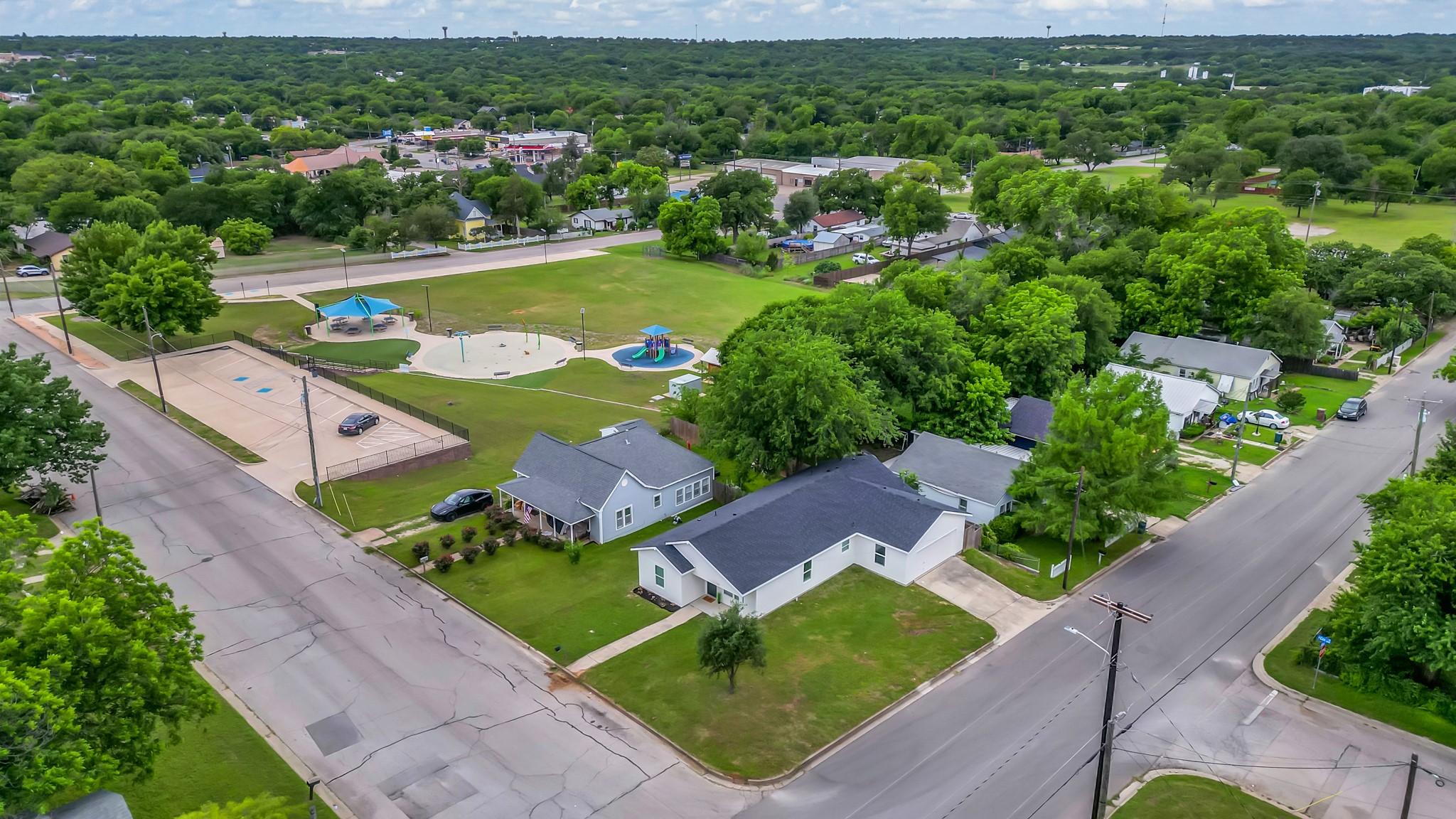 1415 N Elm Street Weatherford TX 76086