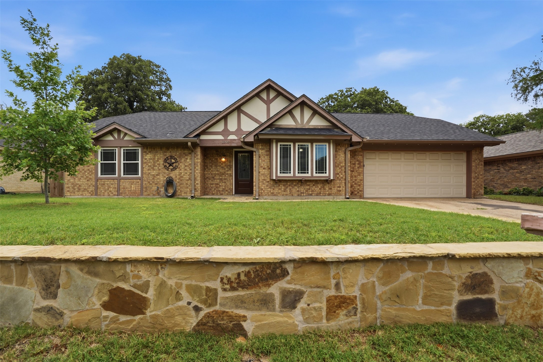 5909 Mission Ridge Drive Arlington TX 76016
