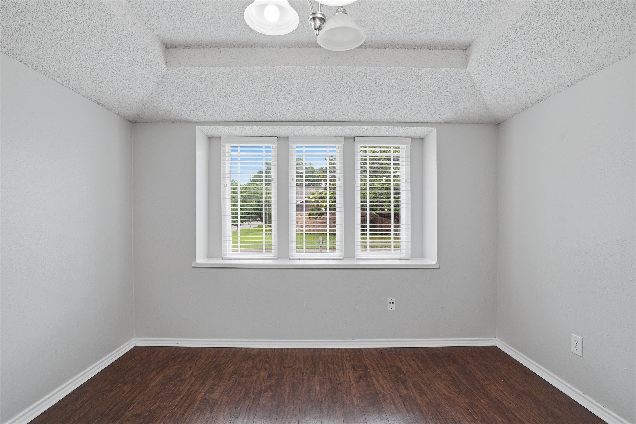 5909 Mission Ridge Drive Arlington TX 76016