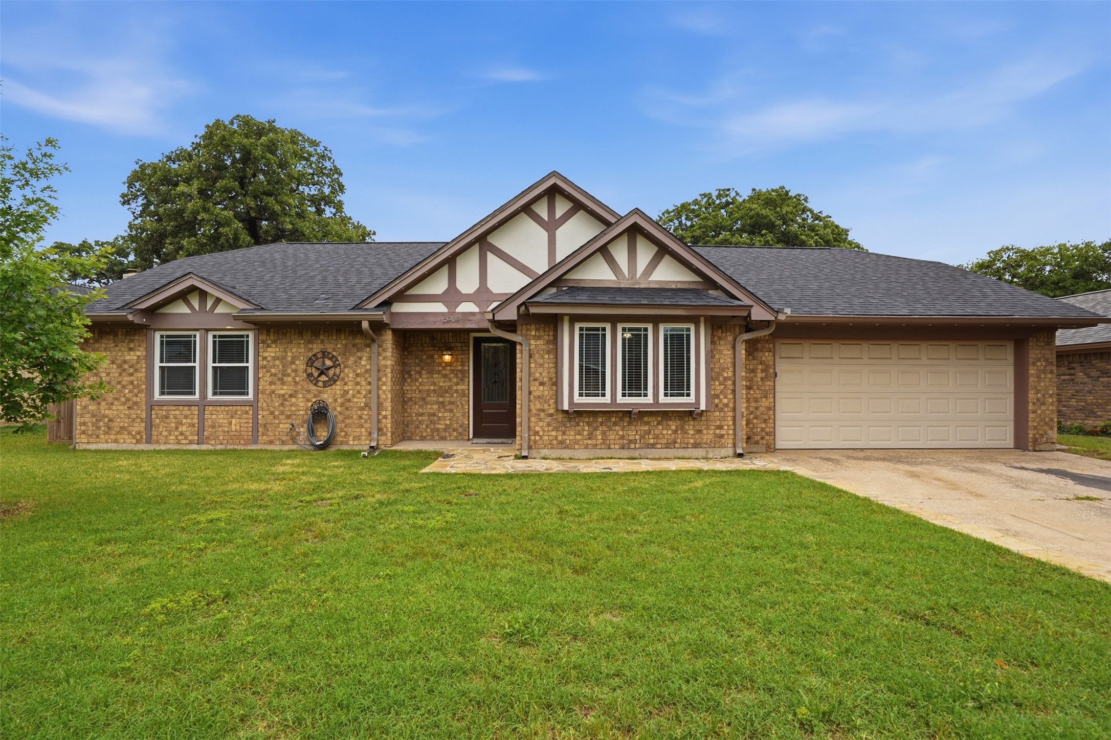 5909 Mission Ridge Drive Arlington TX 76016