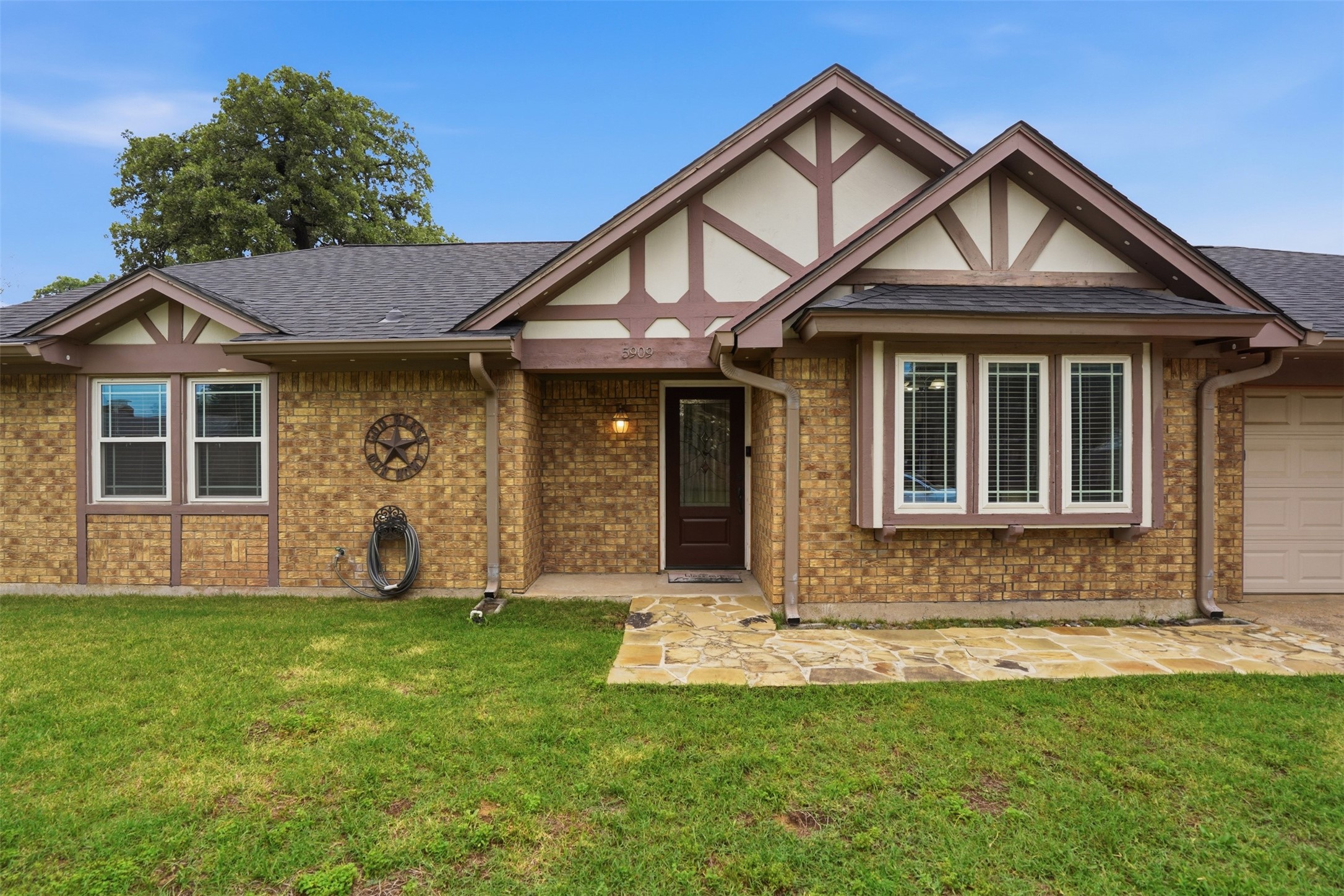 5909 Mission Ridge Drive Arlington TX 76016