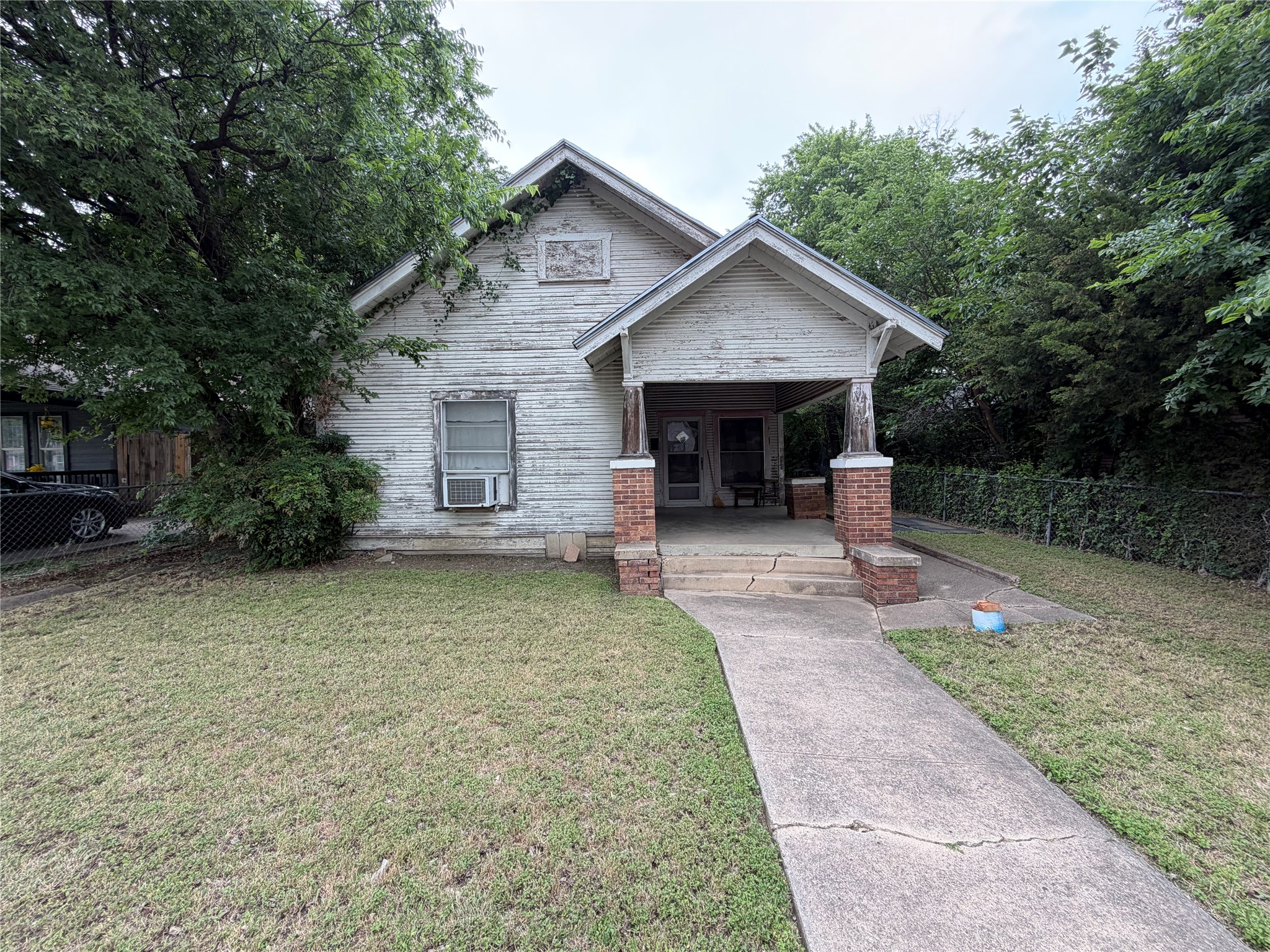 941 E Baltimore Avenue Fort Worth TX 76104