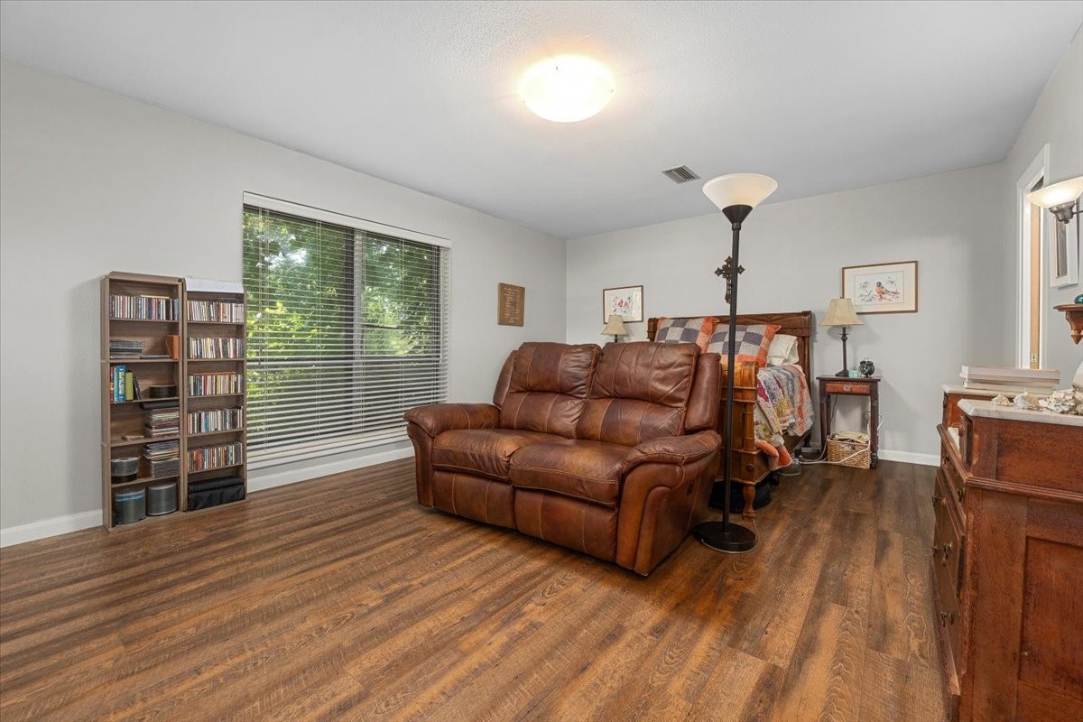 4017 Hildring Drive E Fort Worth TX 76109