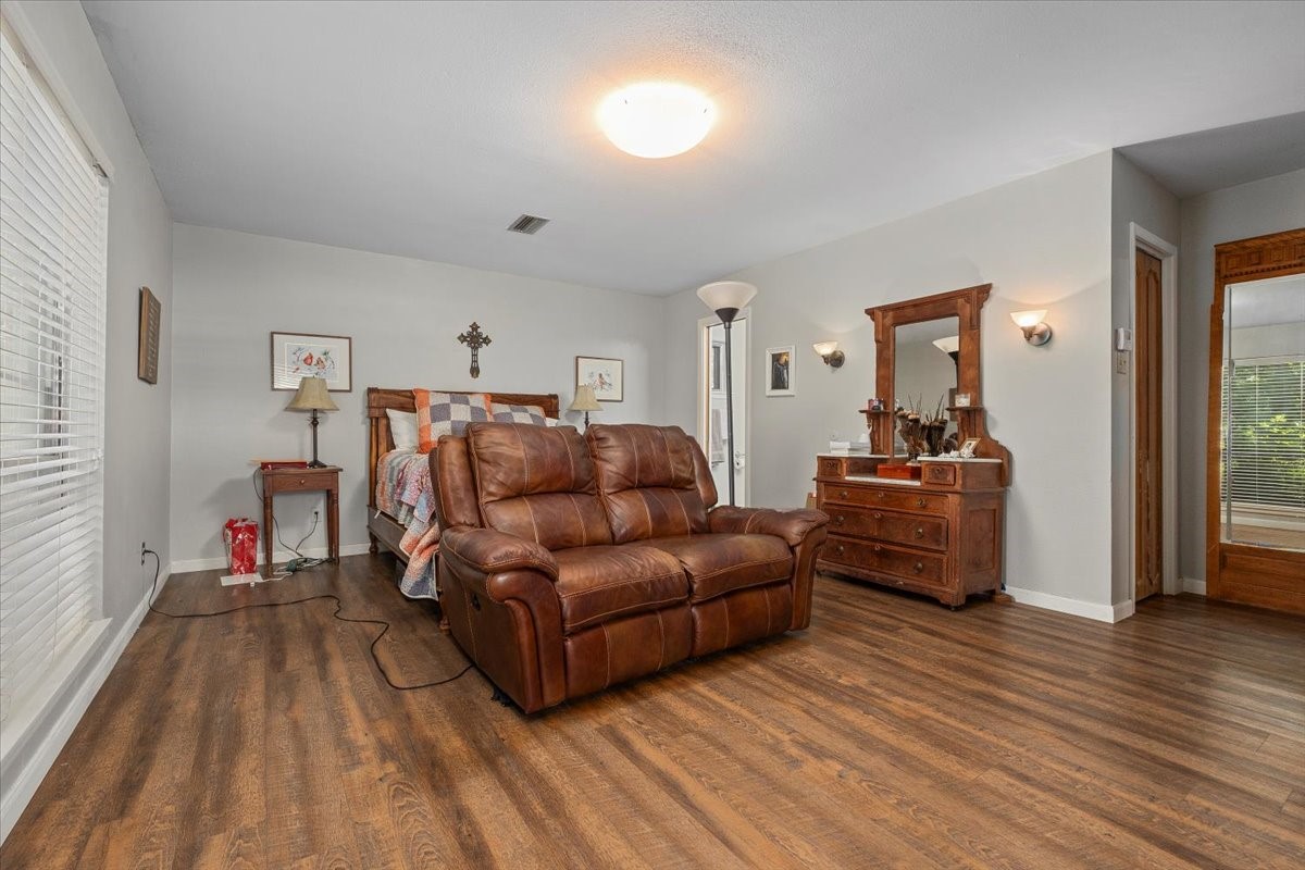 4017 Hildring Drive E Fort Worth TX 76109