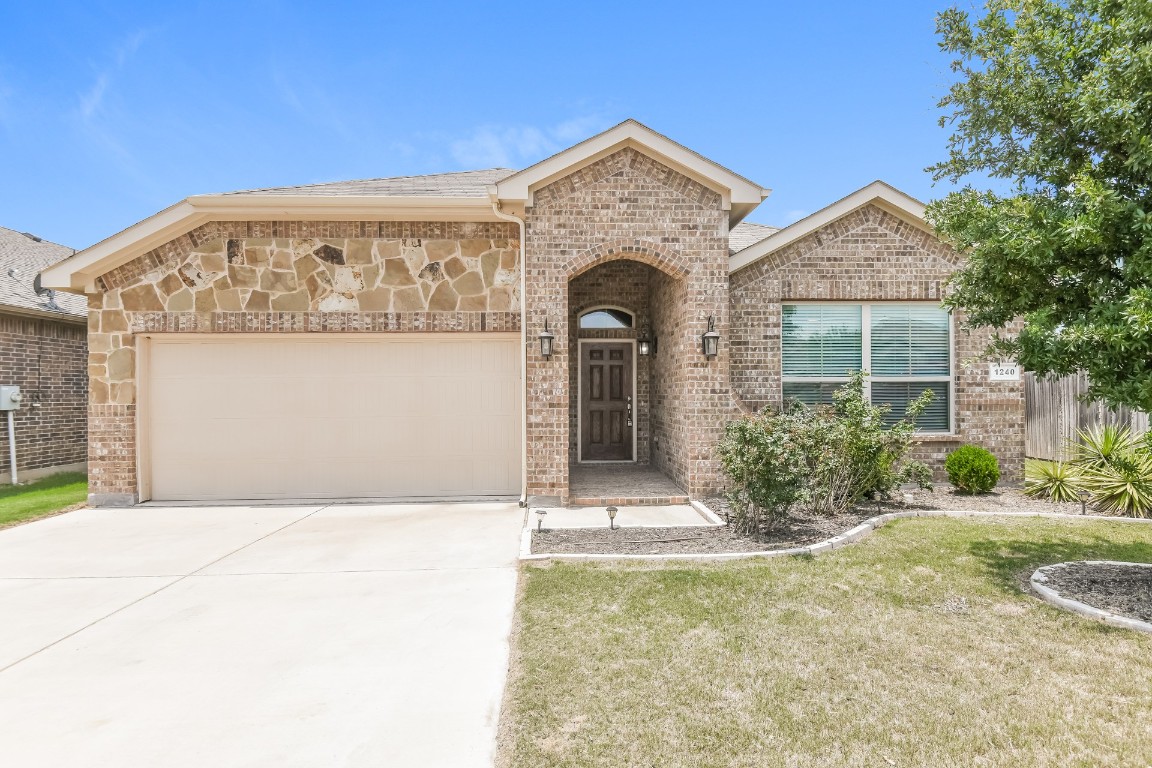1240 Ashley Drive Weatherford TX 76087