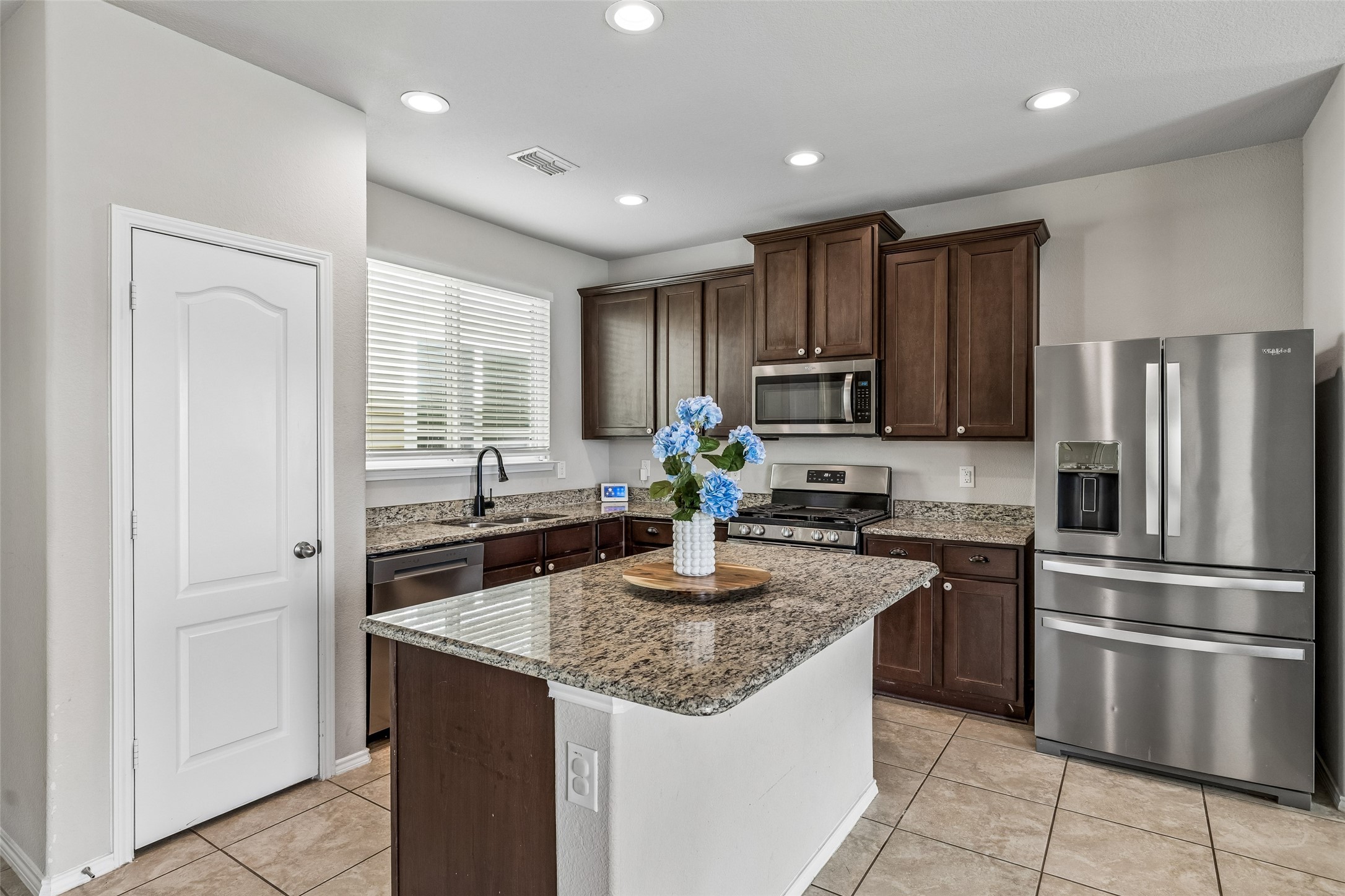 2305 Telfair Way Aubrey TX 76227