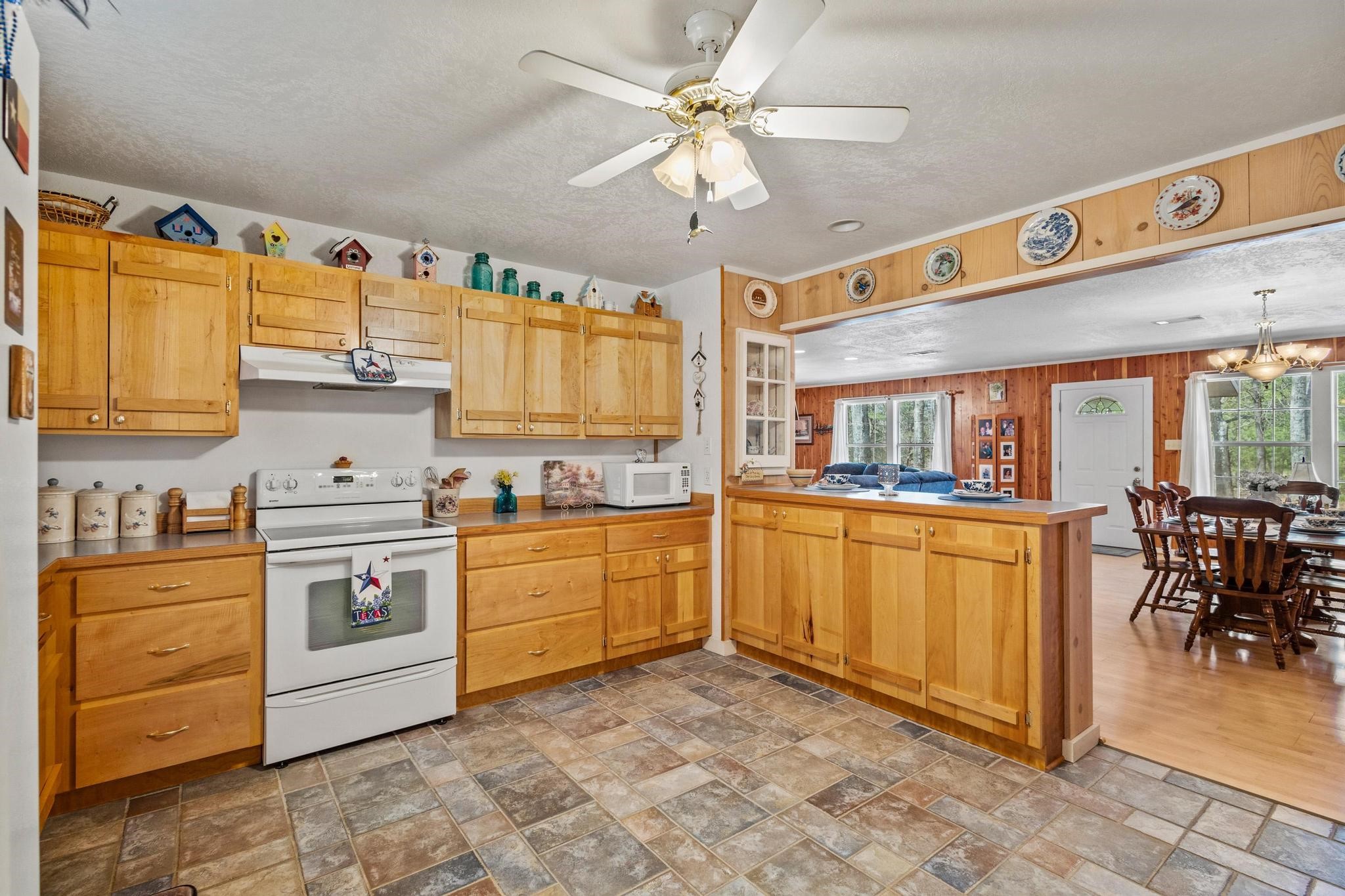 1393 County Road 2250 Ivanhoe TX 75447