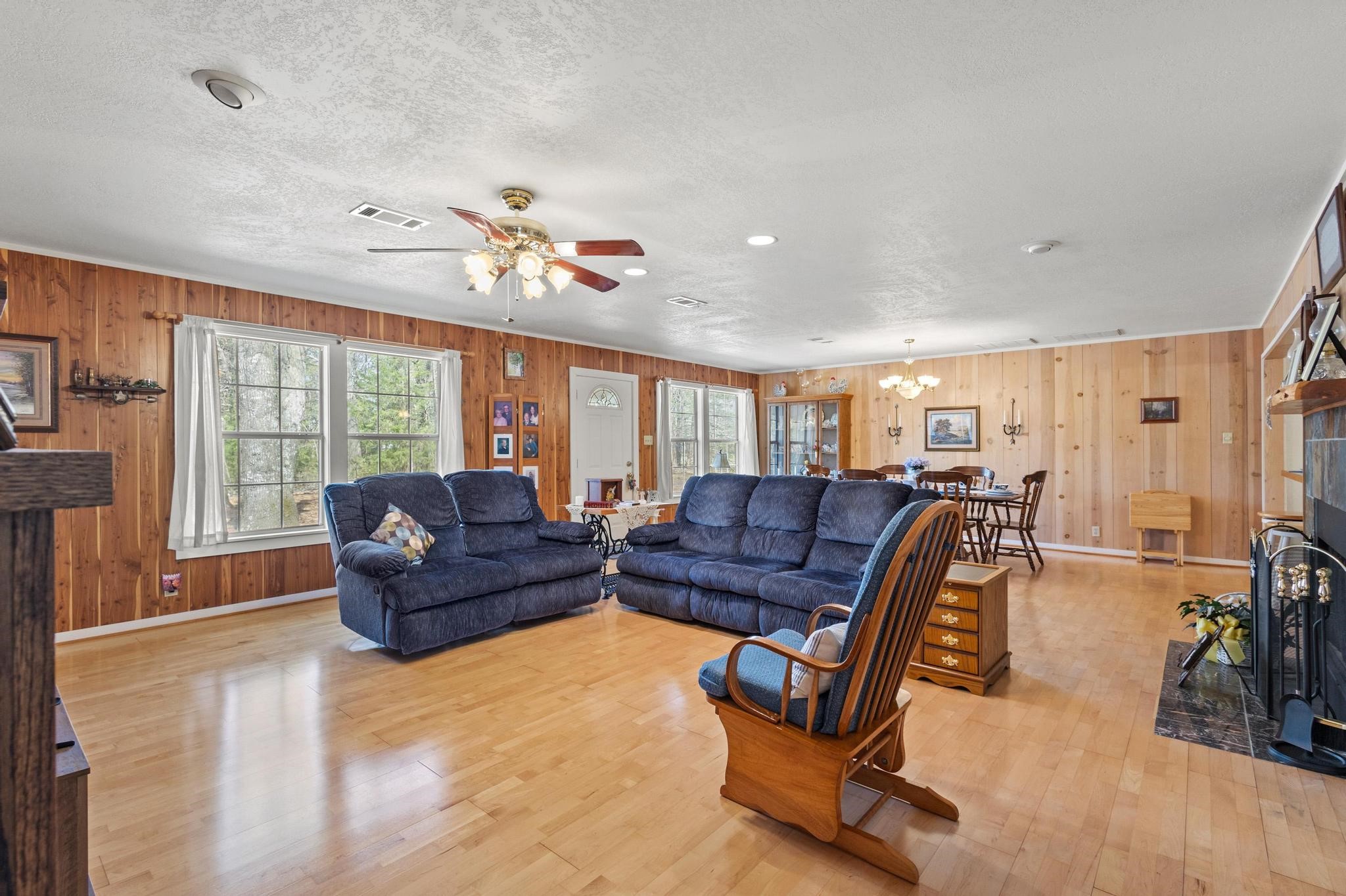 1393 County Road 2250 Ivanhoe TX 75447