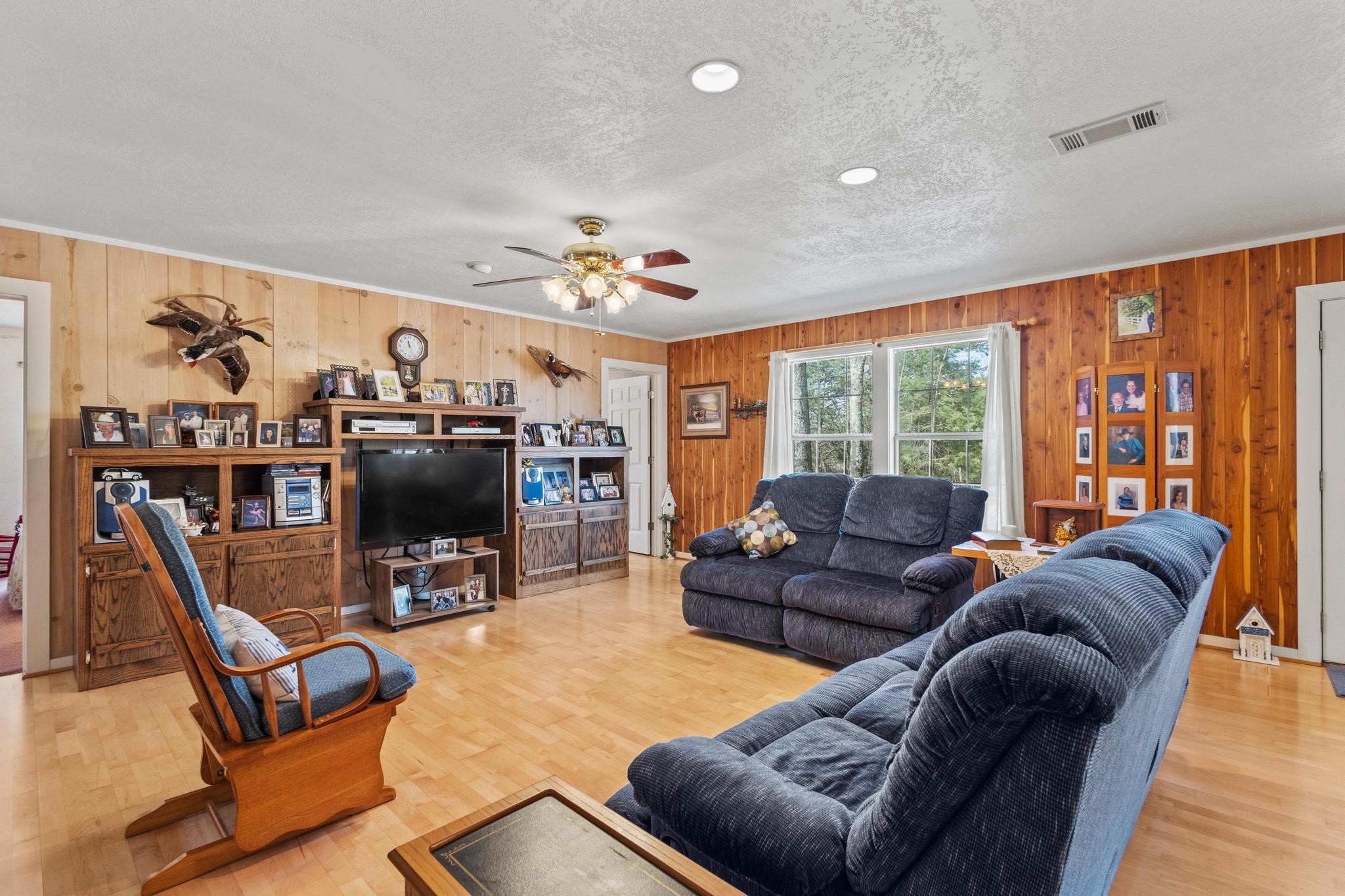 1393 County Road 2250 Ivanhoe TX 75447