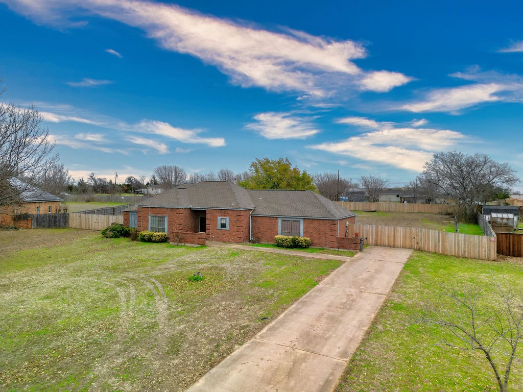2302 Lake Ridge Road Glenn Heights TX 75154