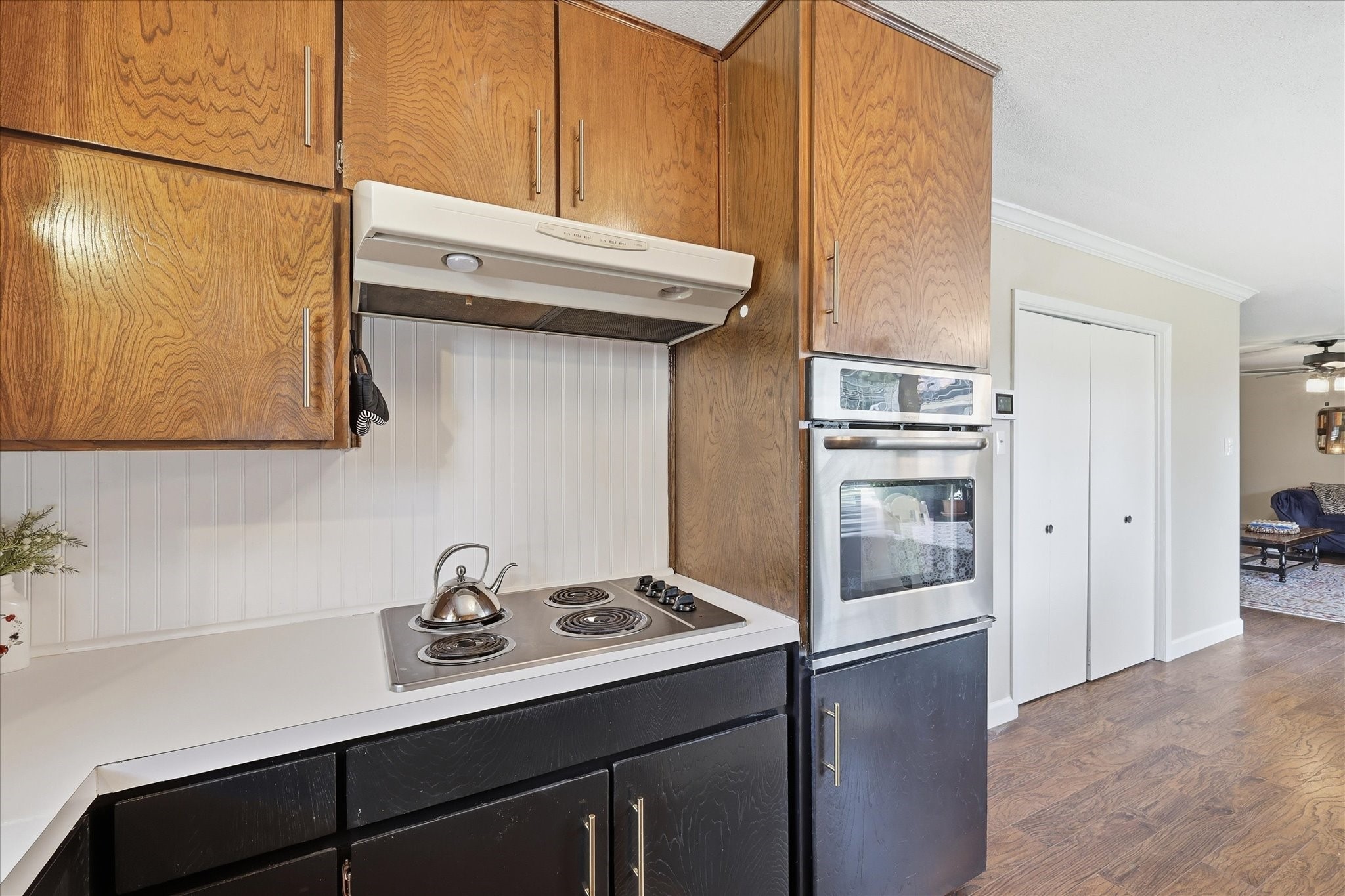 217 E Louella Drive Hurst TX 76054