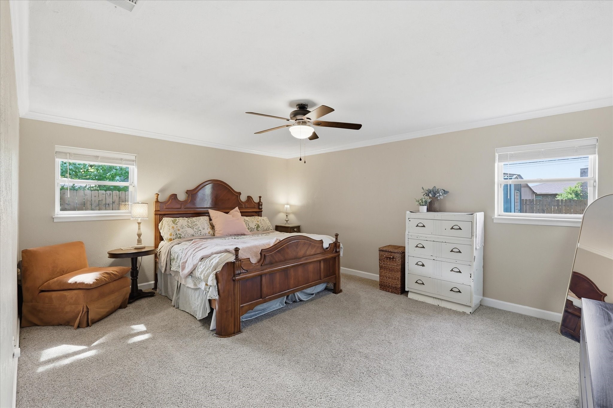 217 E Louella Drive Hurst TX 76054