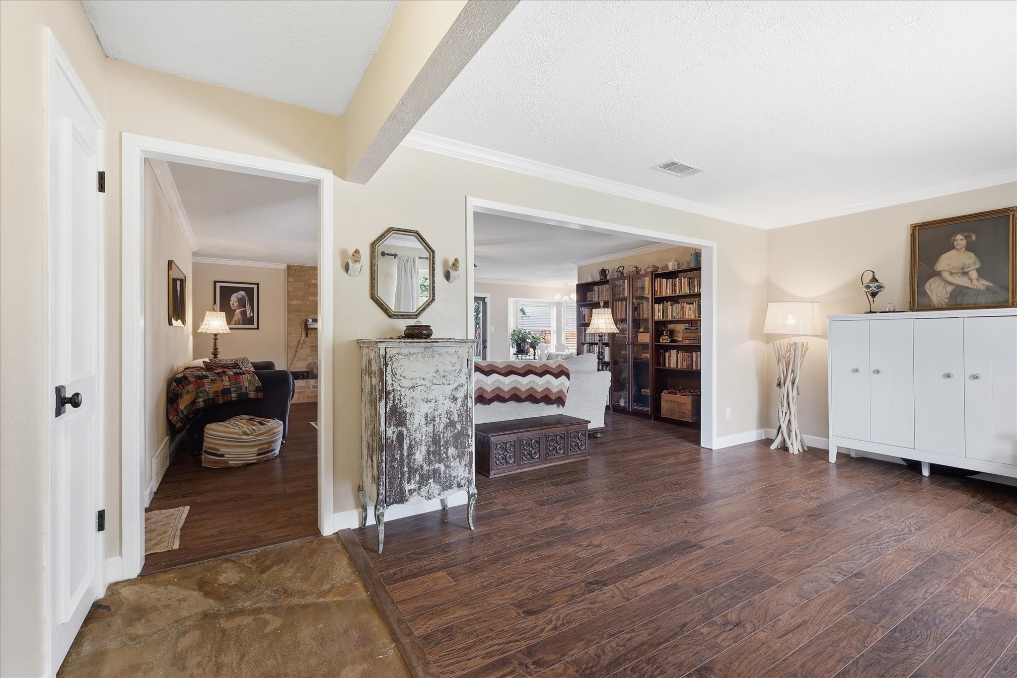 217 E Louella Drive Hurst TX 76054