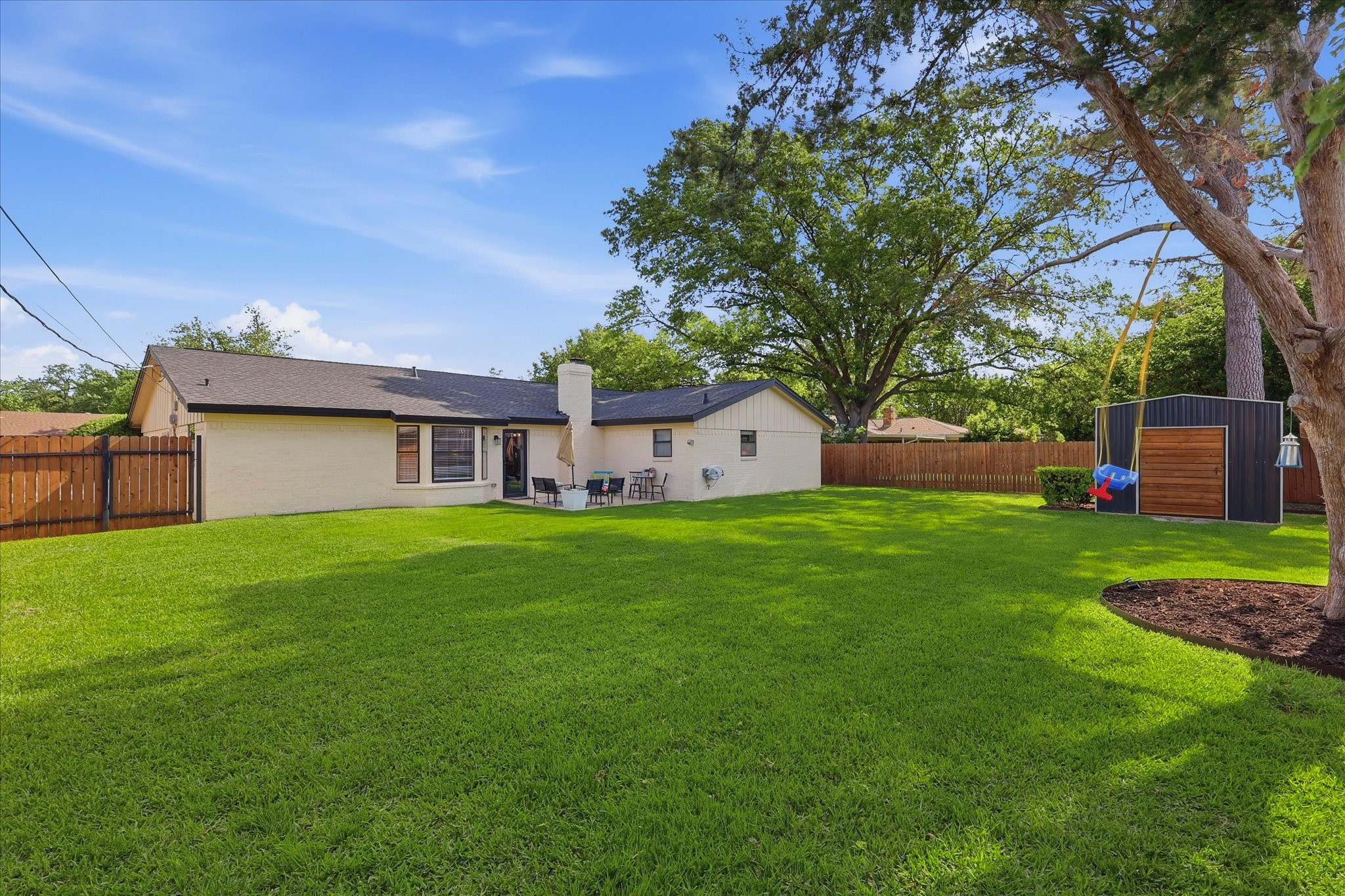 217 E Louella Drive Hurst TX 76054