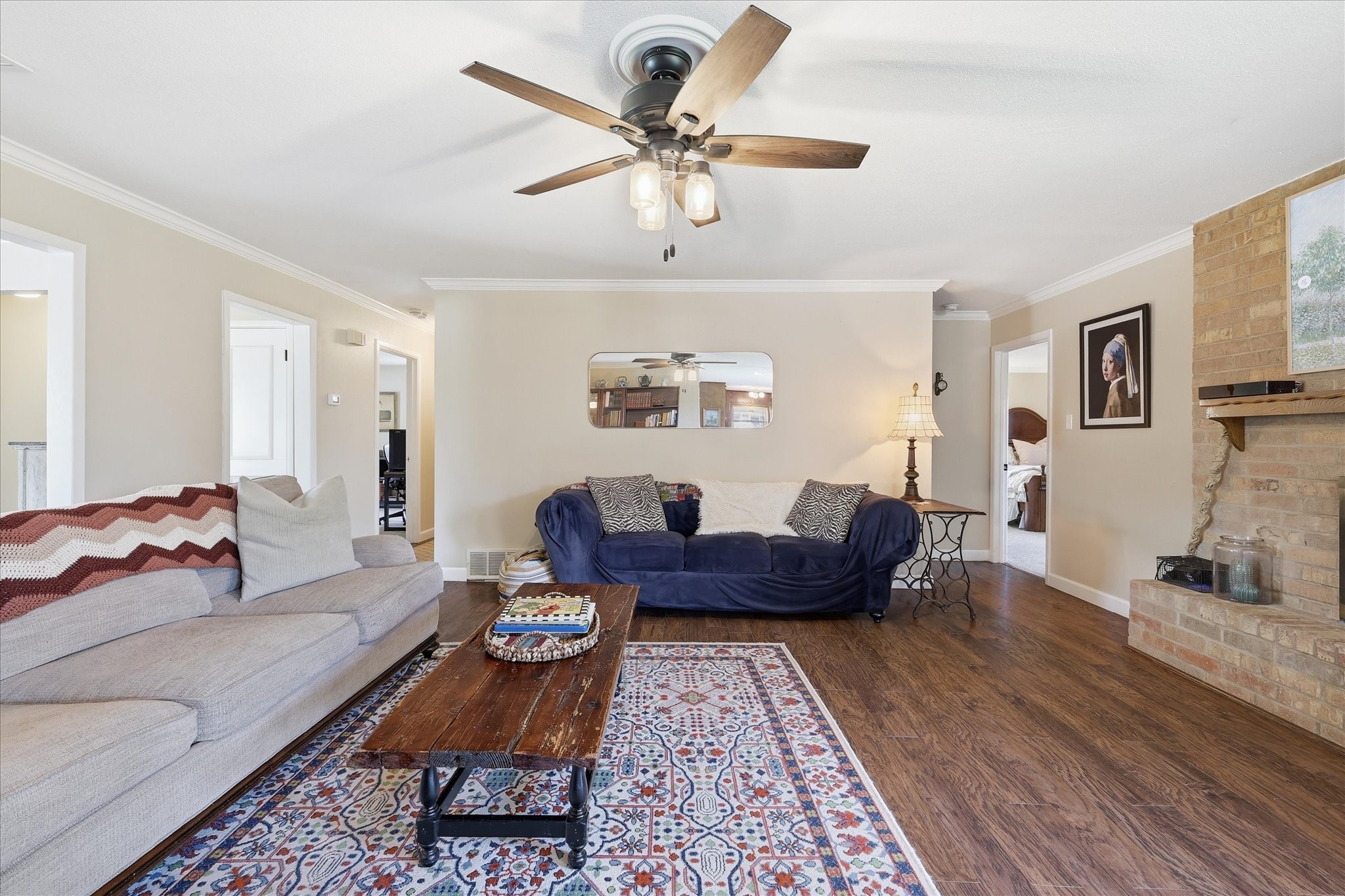 217 E Louella Drive Hurst TX 76054