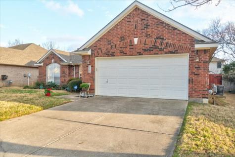 2820 Hollow Ridge Drive Denton TX 76210