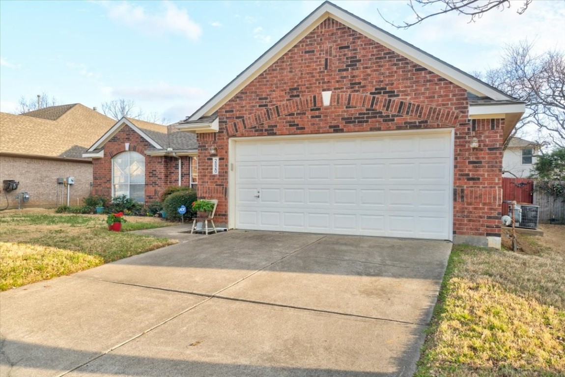 2820 Hollow Ridge Drive Denton TX 76210
