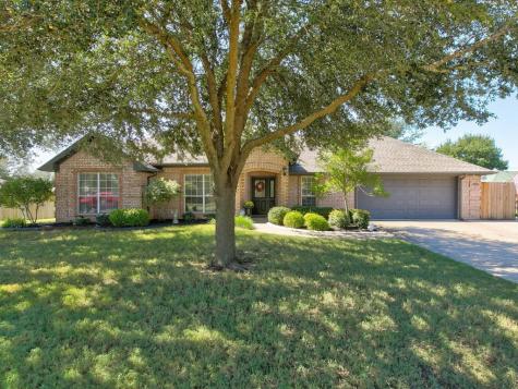 3204 Crockett Street Granbury TX 76049
