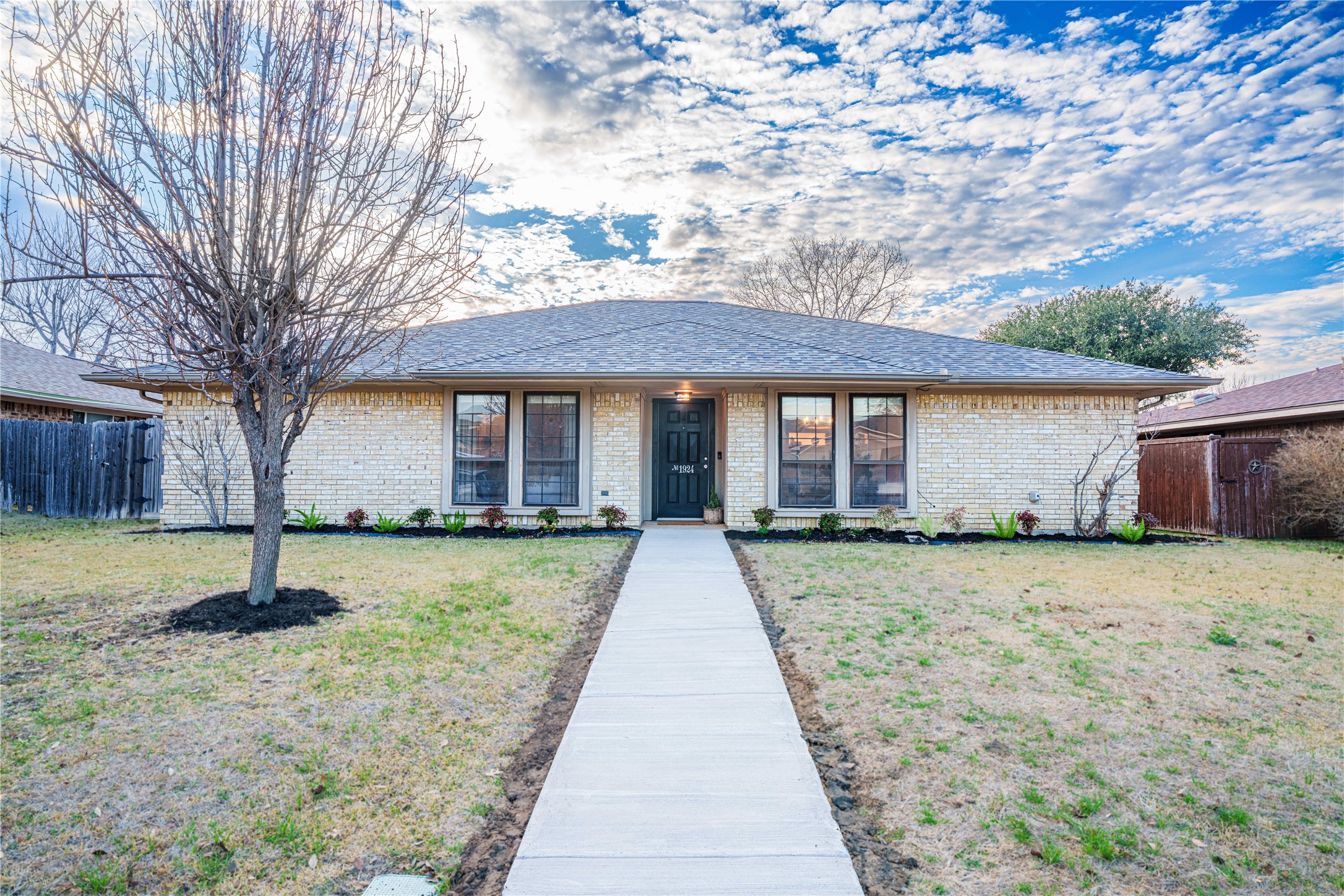 1924 Sierra Drive Lewisville TX 75077